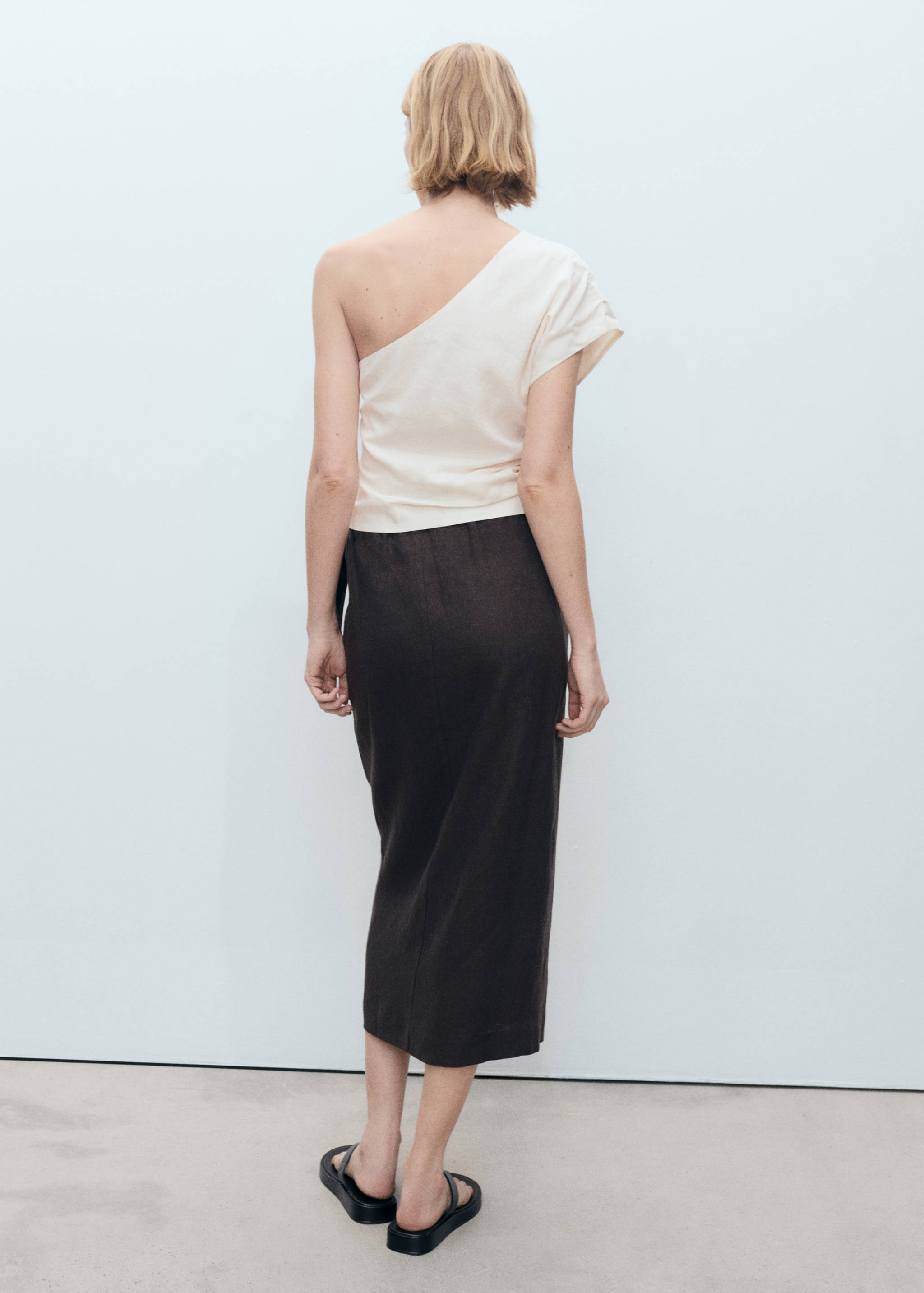 Asymmetrical linen top - Reverse of the article