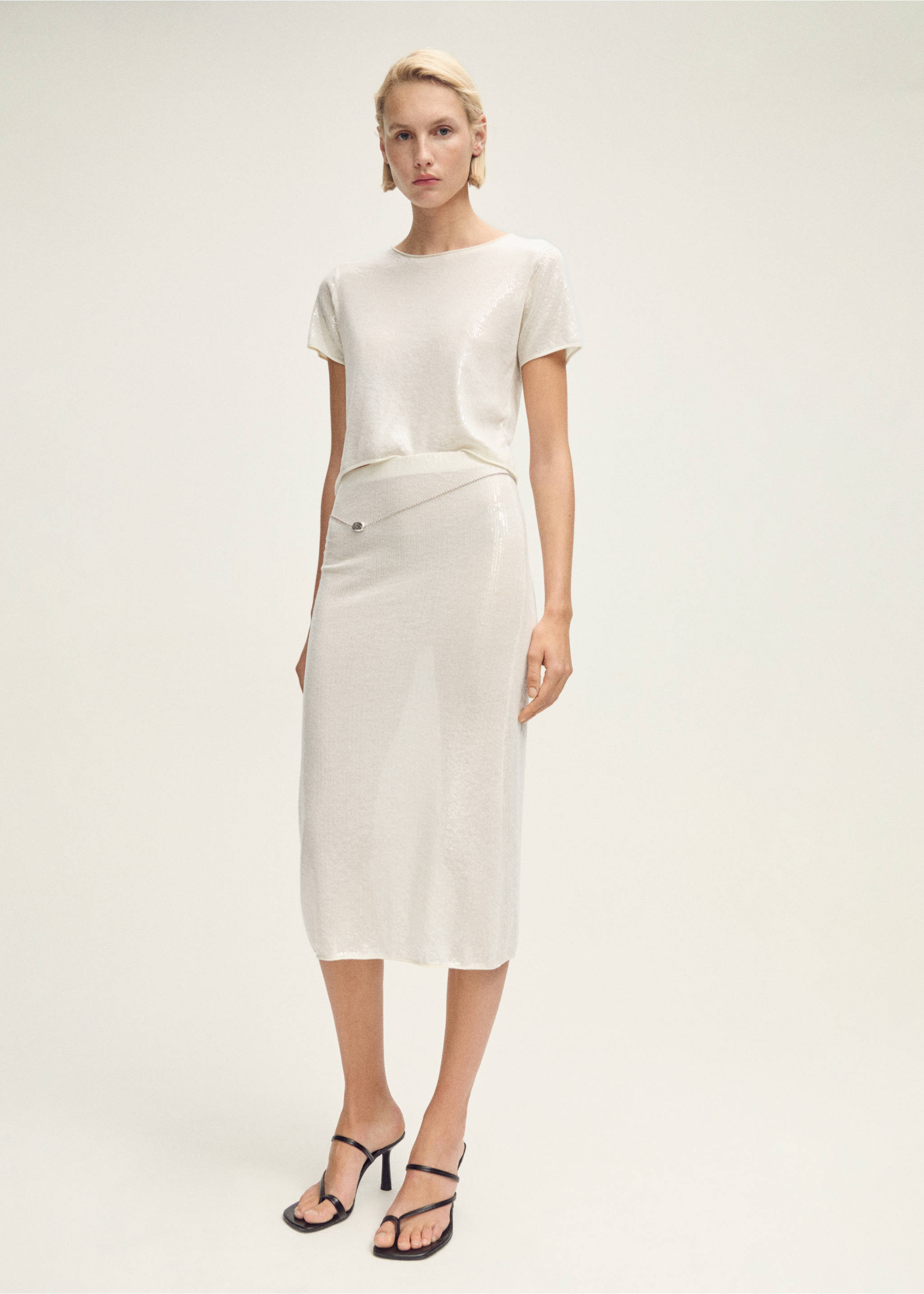 Knitted pencil skirt with sequins - General plane, Vanilla. Ref: 87057190-00.