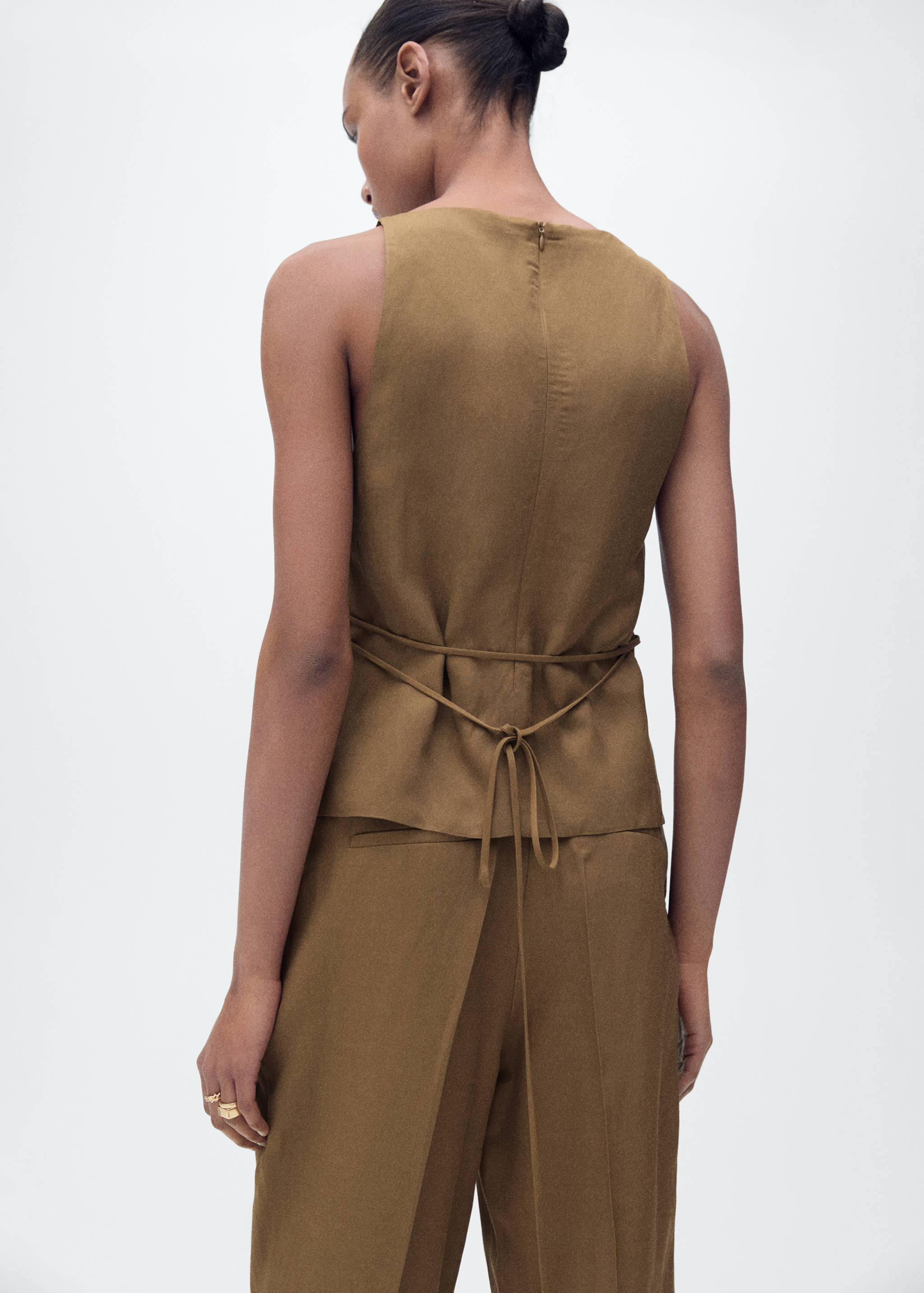 Linen-blend top with bow - Reverse of the article