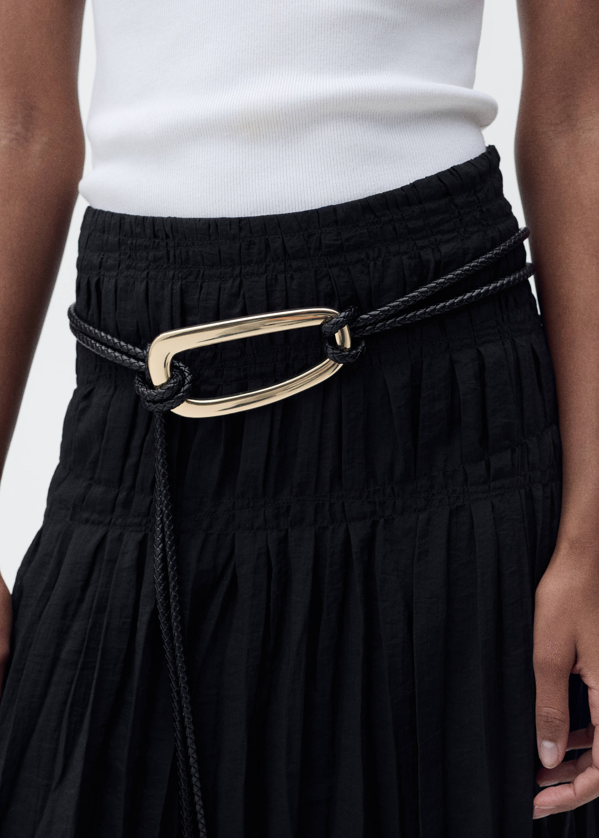 Saia midi rufada - Pormenor do artigo 6