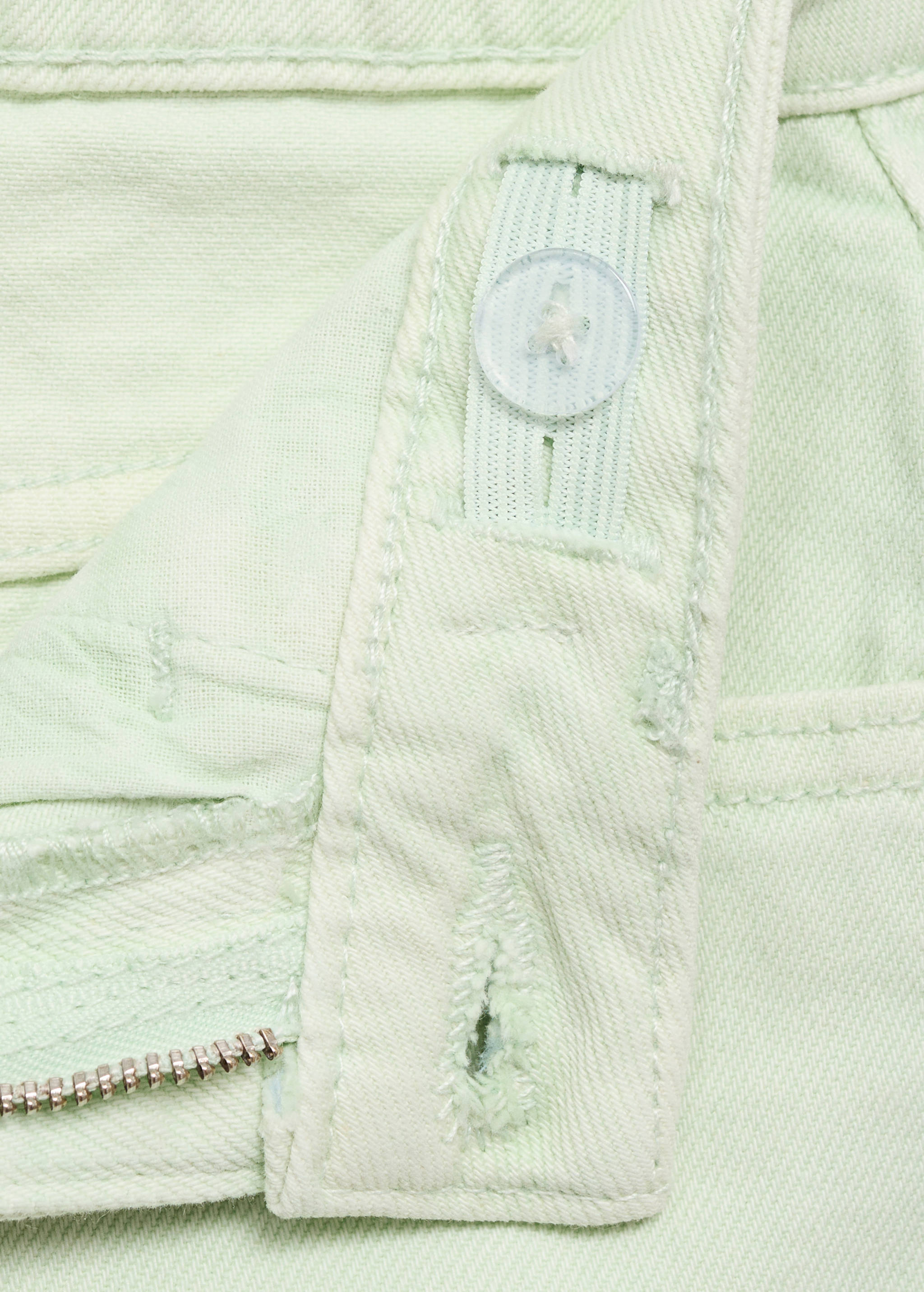 Denim shorts with frayed hem - Details of the article 0