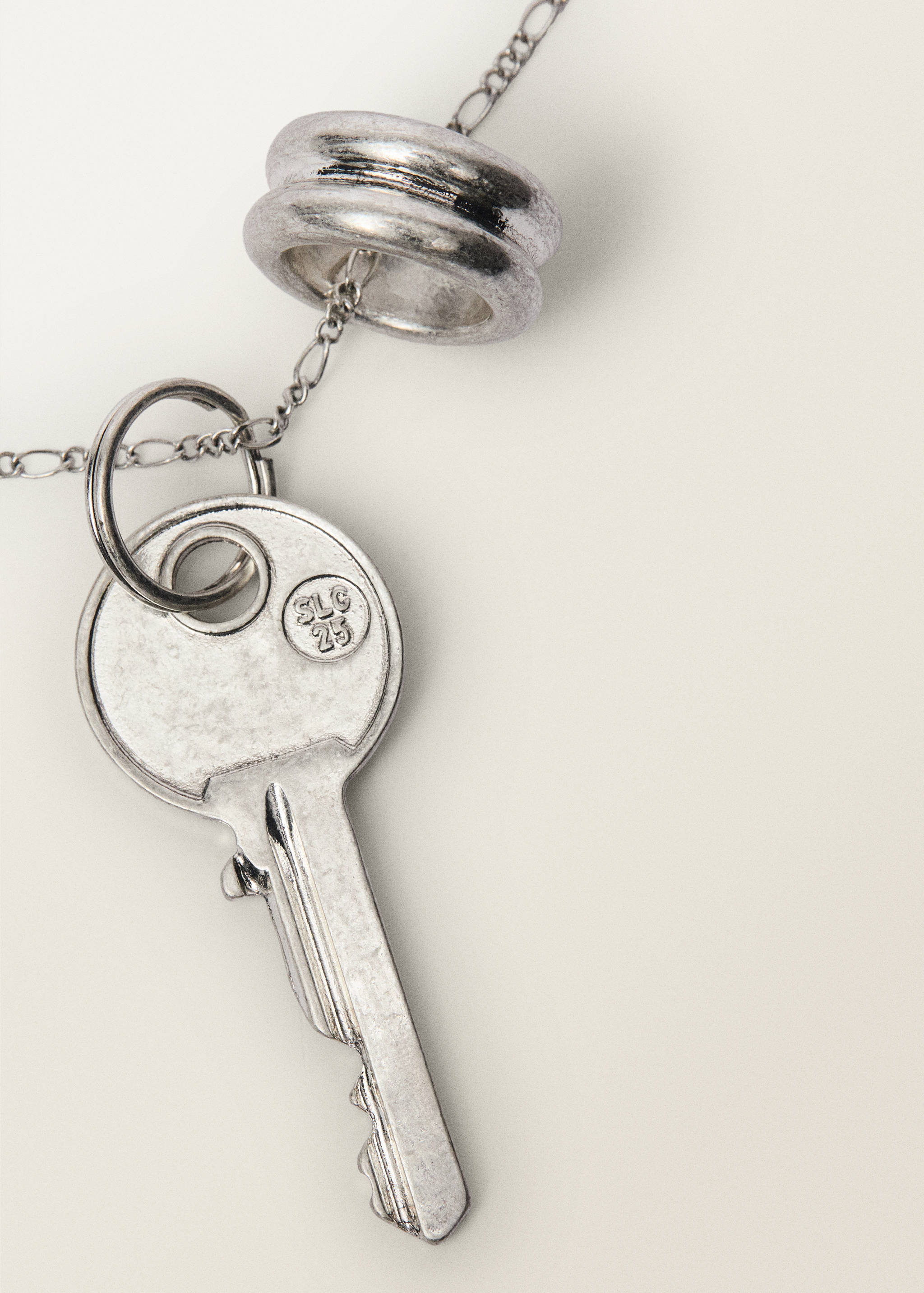 Key ring pendant necklace - Medium plane