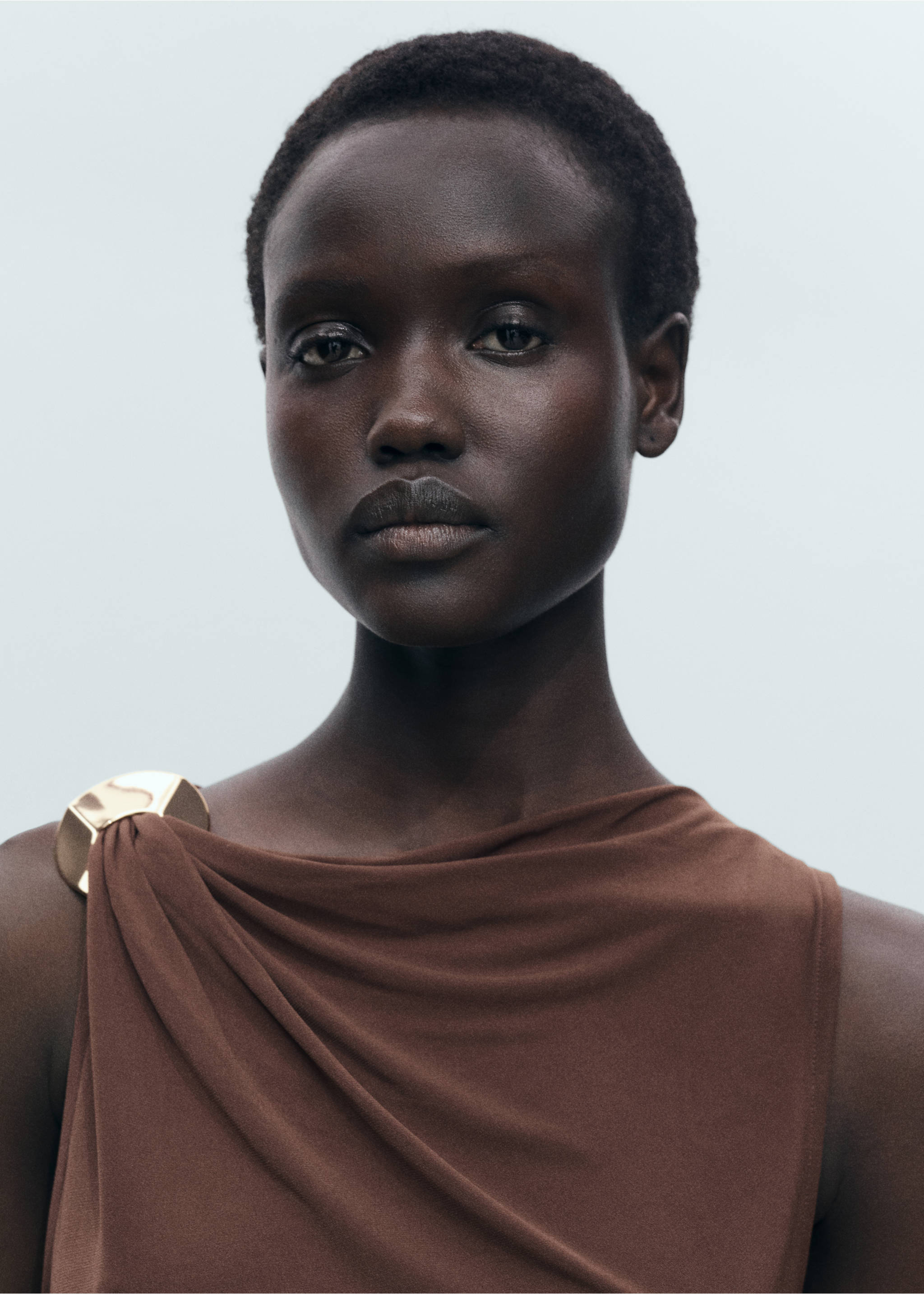 Draped dress with metallic detail - Details of the article 1, Chocolate. Ref: 87057716-00.