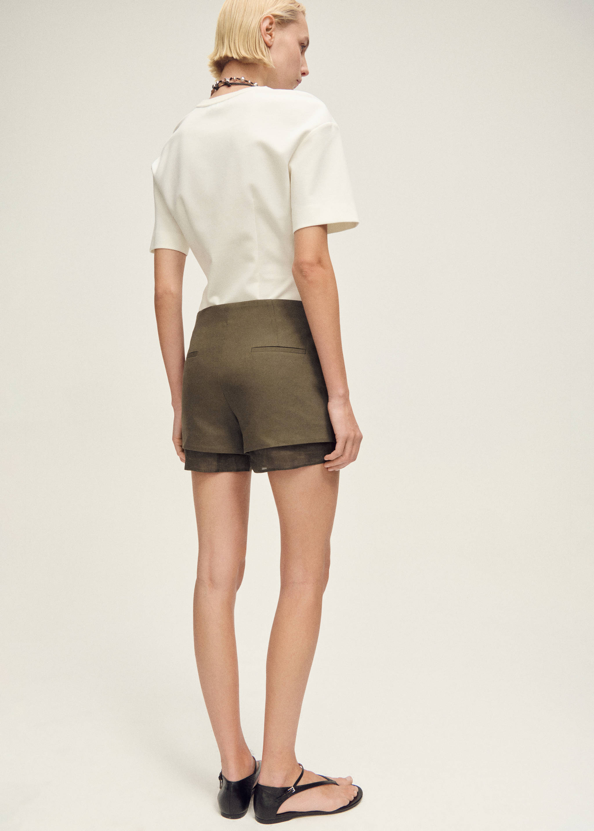 Combined linen-blend shorts - Reverse of the article