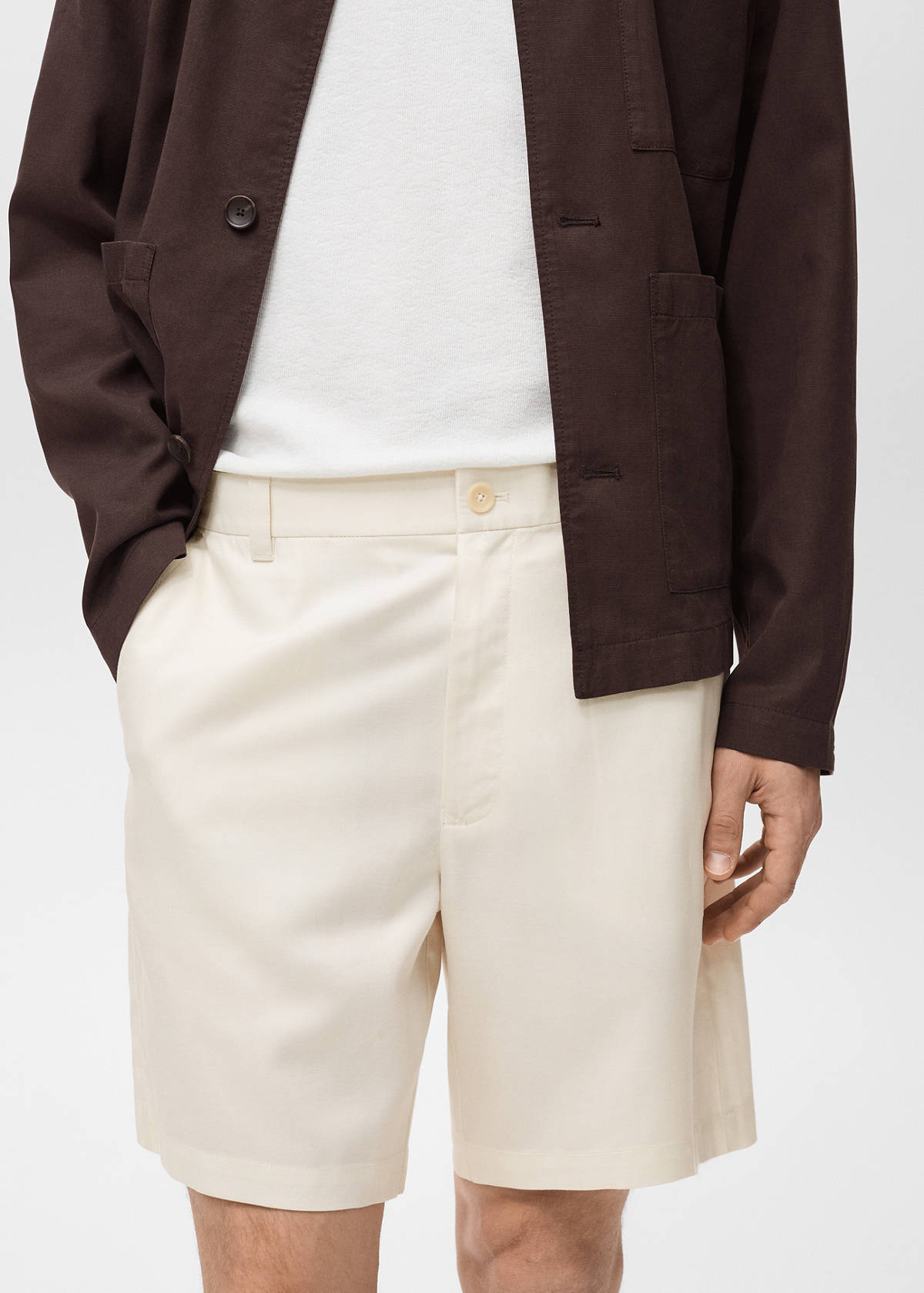 Straight fluid bermuda shorts — Ecru