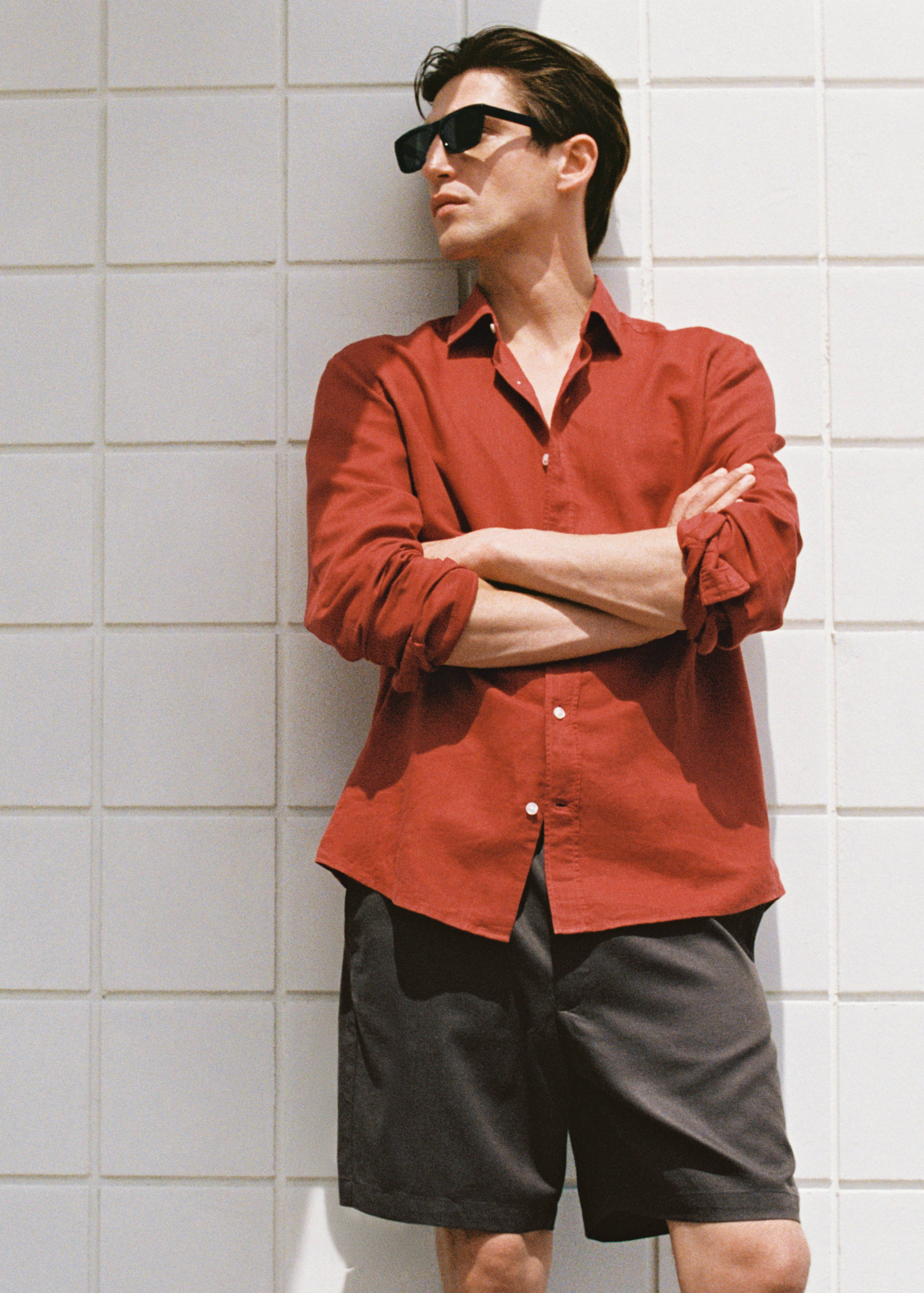 Straight fluid bermuda shorts - Details of the article 5