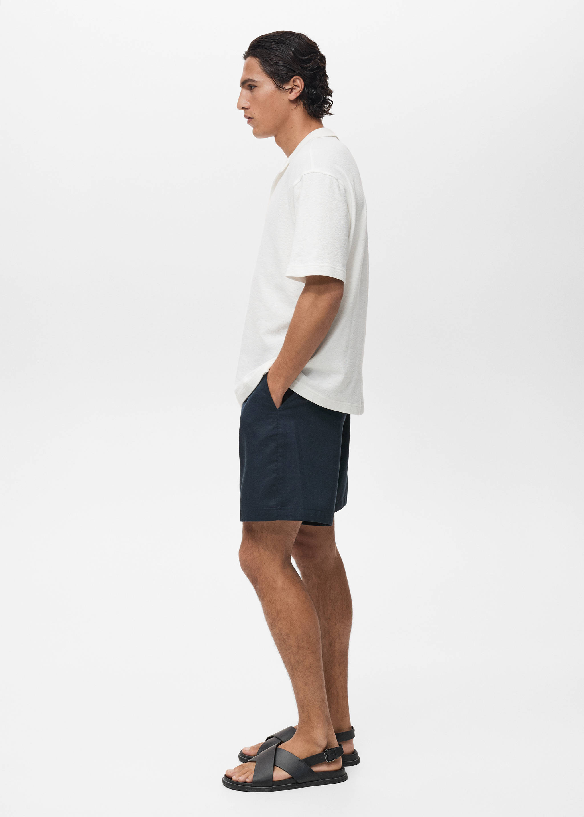 Straight fluid bermuda shorts - Details of the article 2