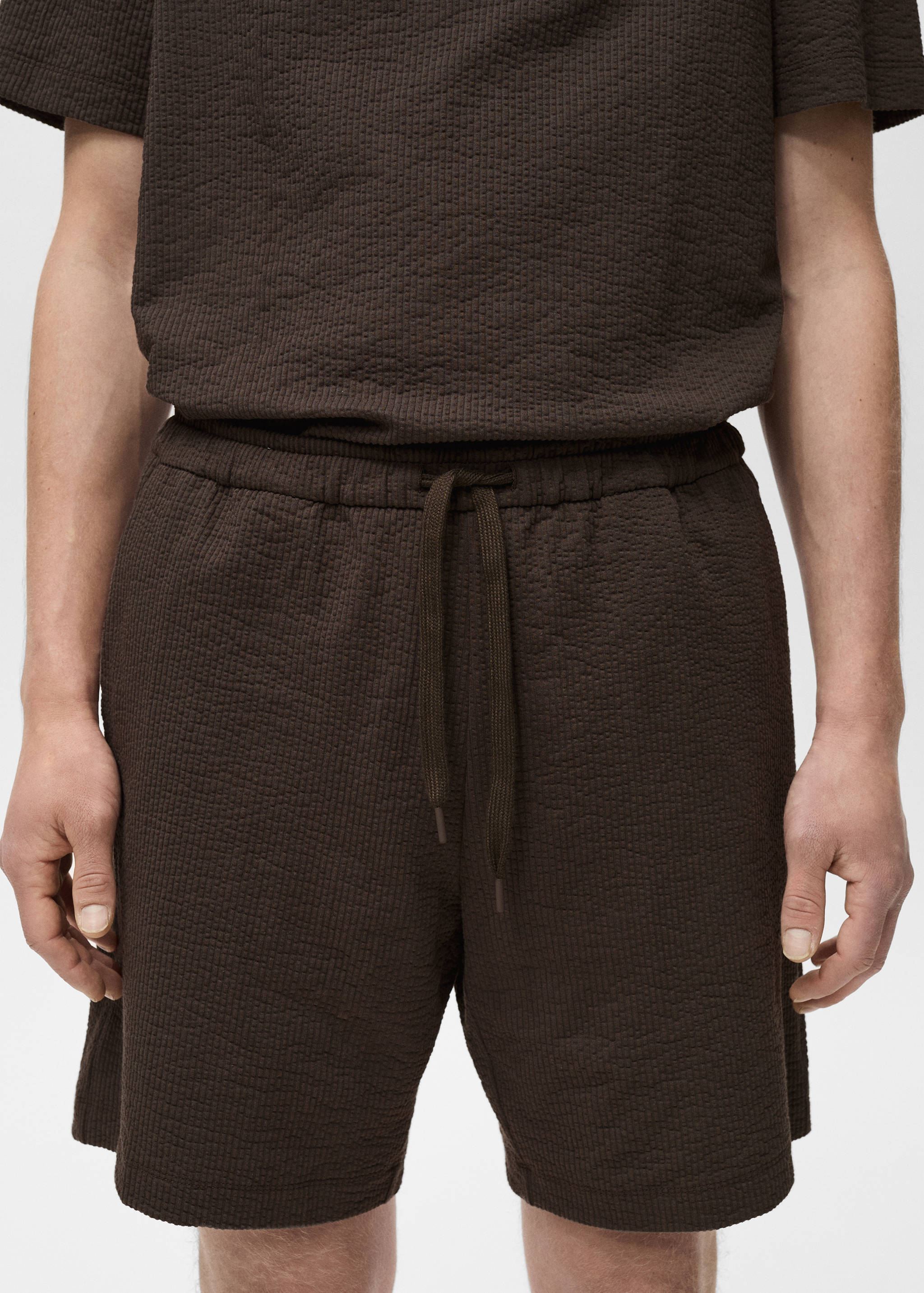 Seersucker shorts with drawstring - Details of the article 1