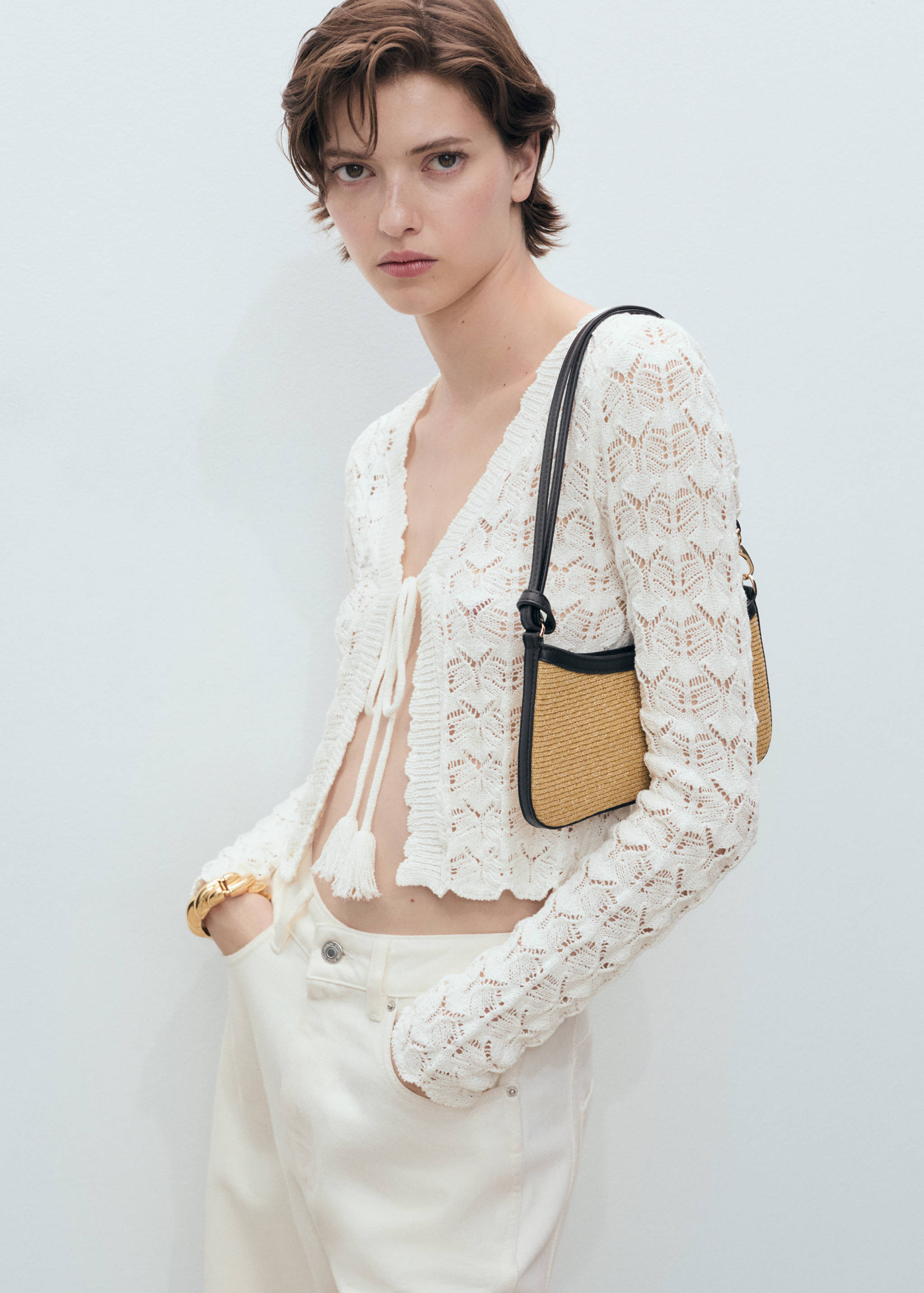 Ζακέτα από κροσέ με κλείσιμο με φιόγκο - Μεσαίο πλάνο