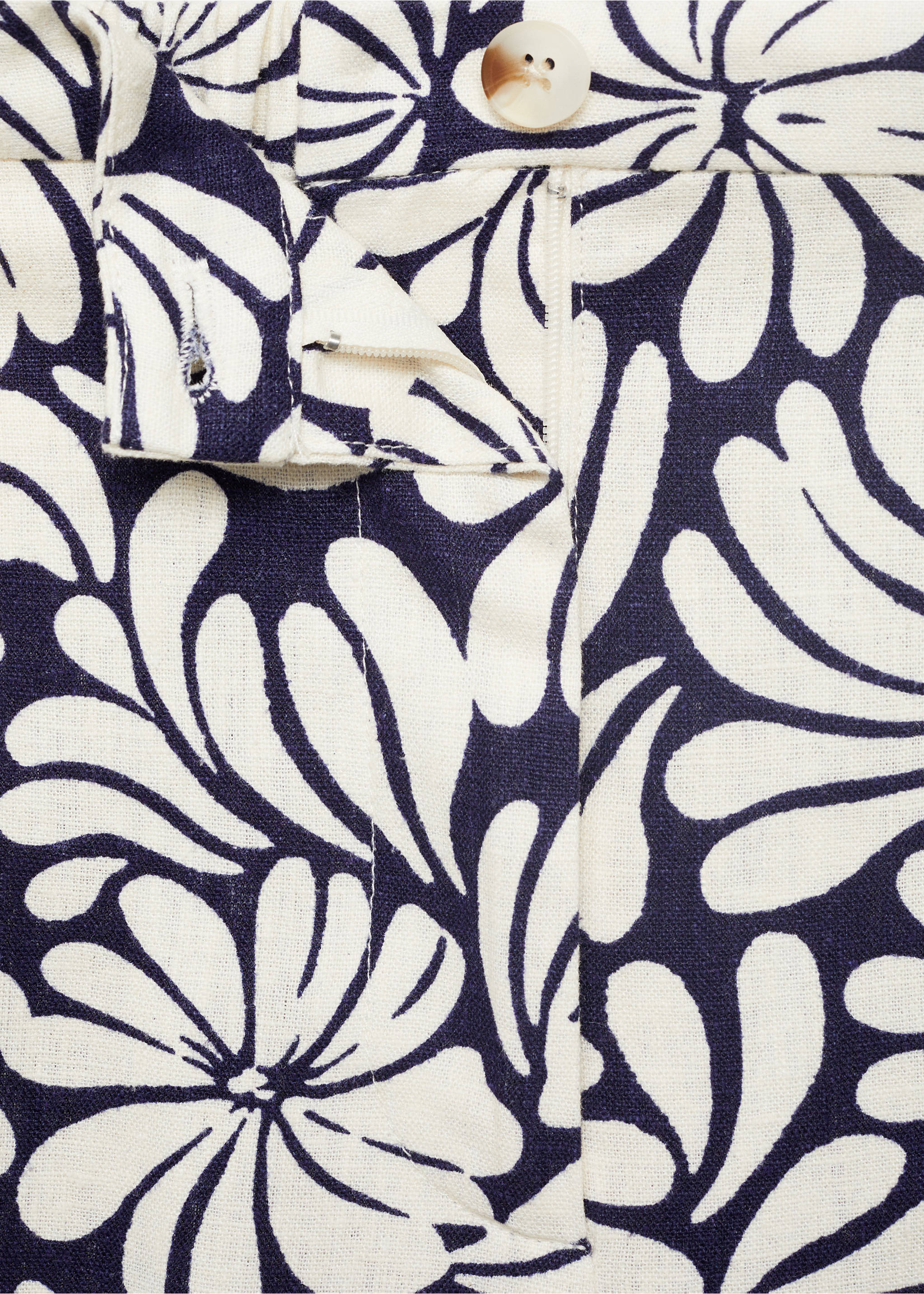 Floral linen trousers - Details of the article 8, Ecru. Ref: 87058646-00.