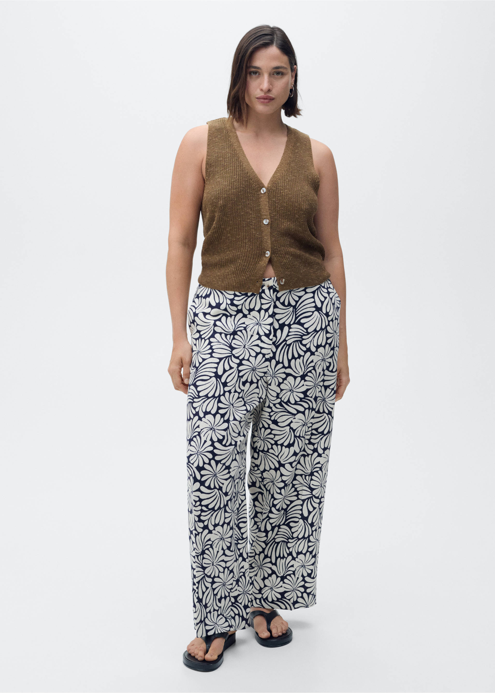 Floral linen trousers - Details of the article 6, Ecru. Ref: 87058646-00.