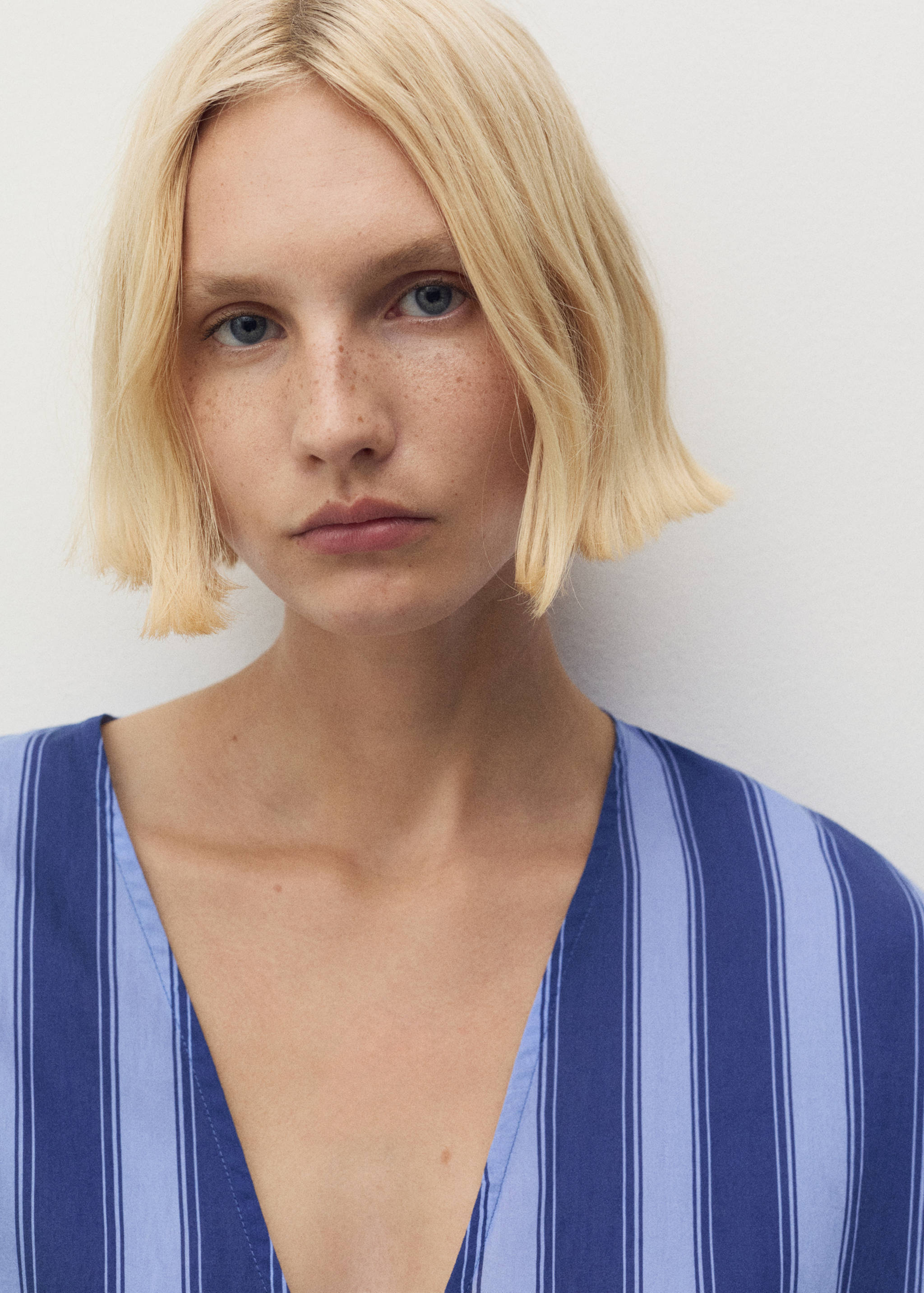 Lyocell two-tone caftan with woven stripe - Details of the article 1