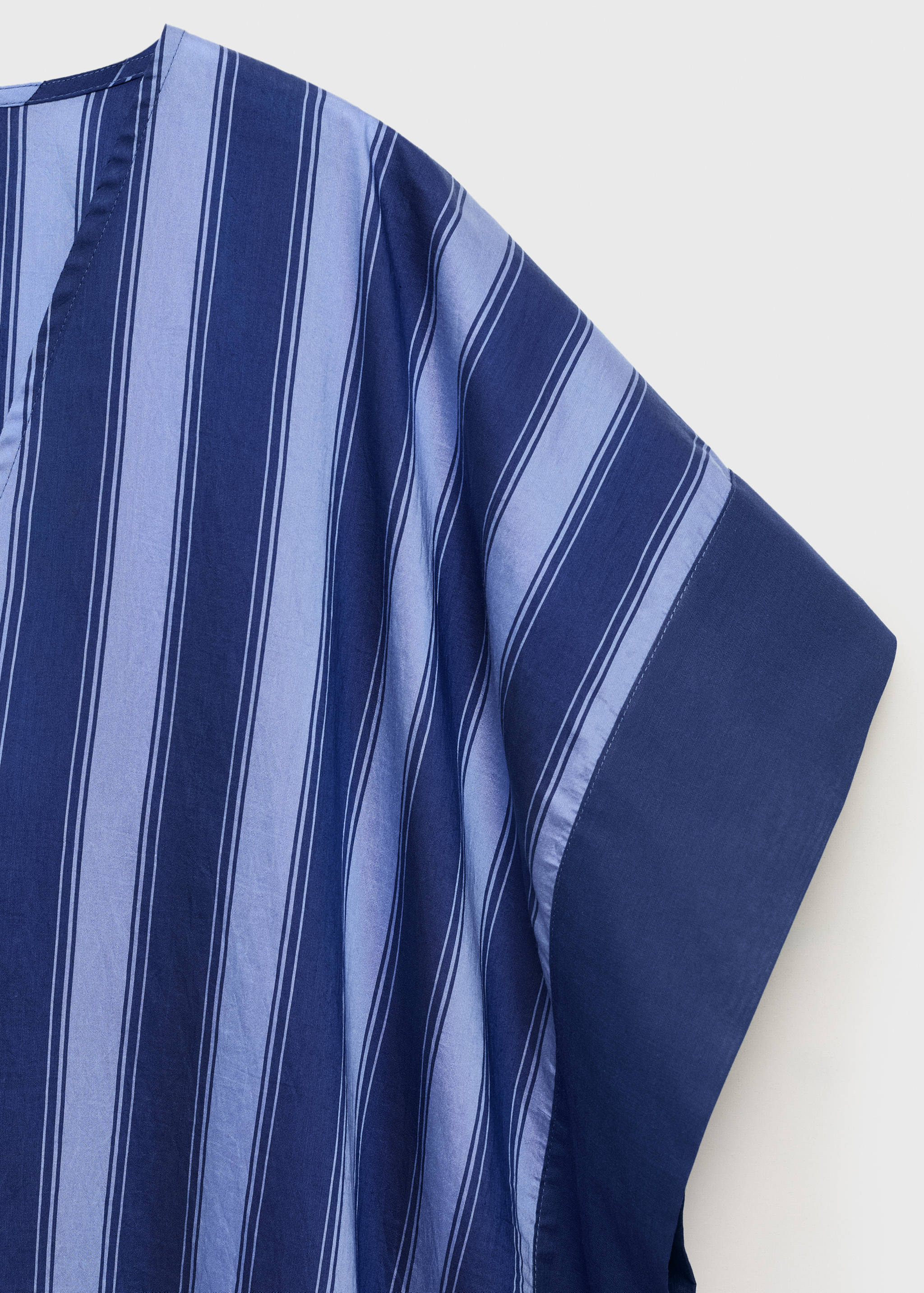 Lyocell two-tone caftan with woven stripe - Details of the article 0