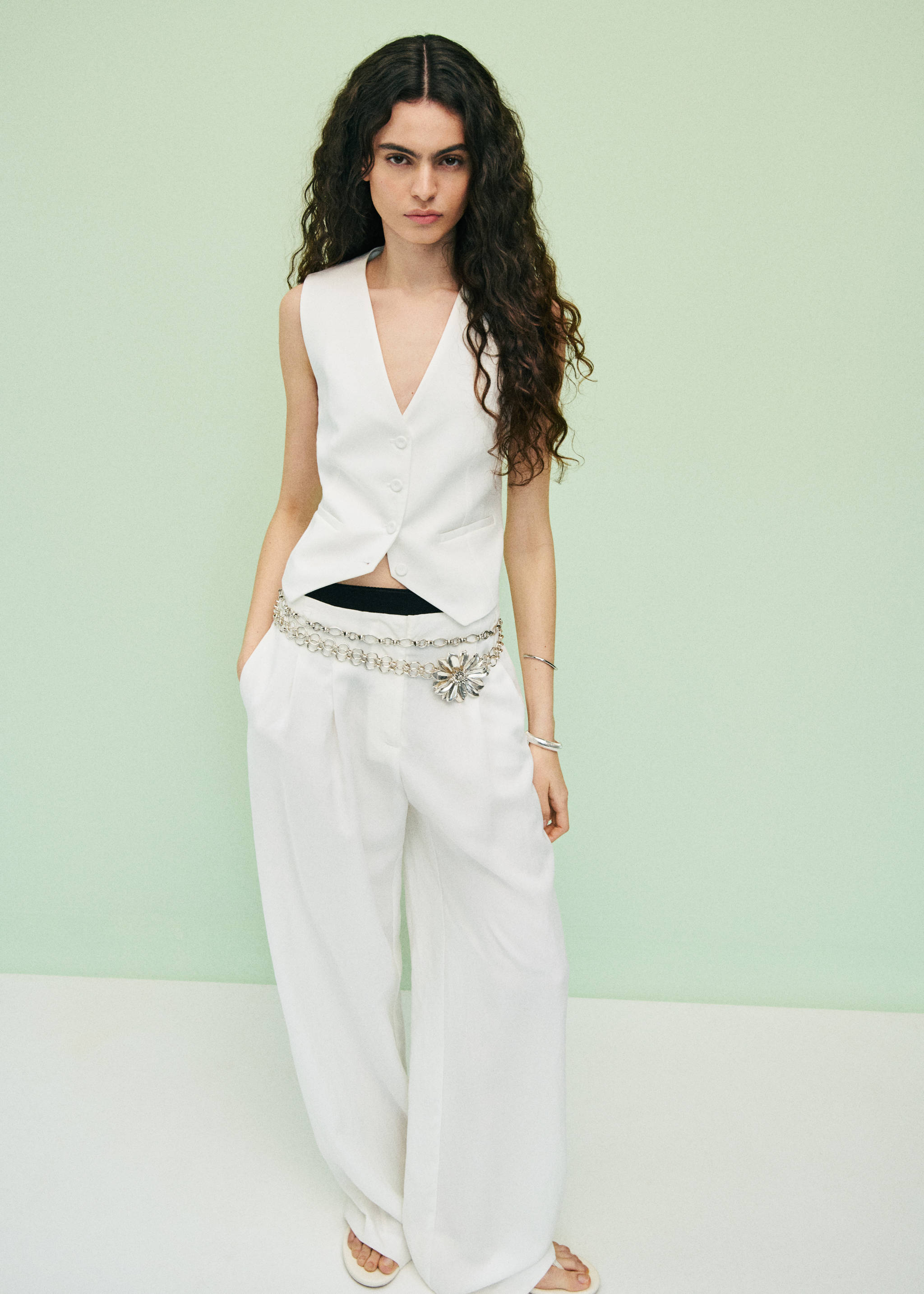 Straight lyocell suit waistcoat - Details of the article 7, White. Ref: 87059064-00.