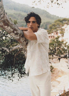 Shirt with embroidered bowling collar — White 25