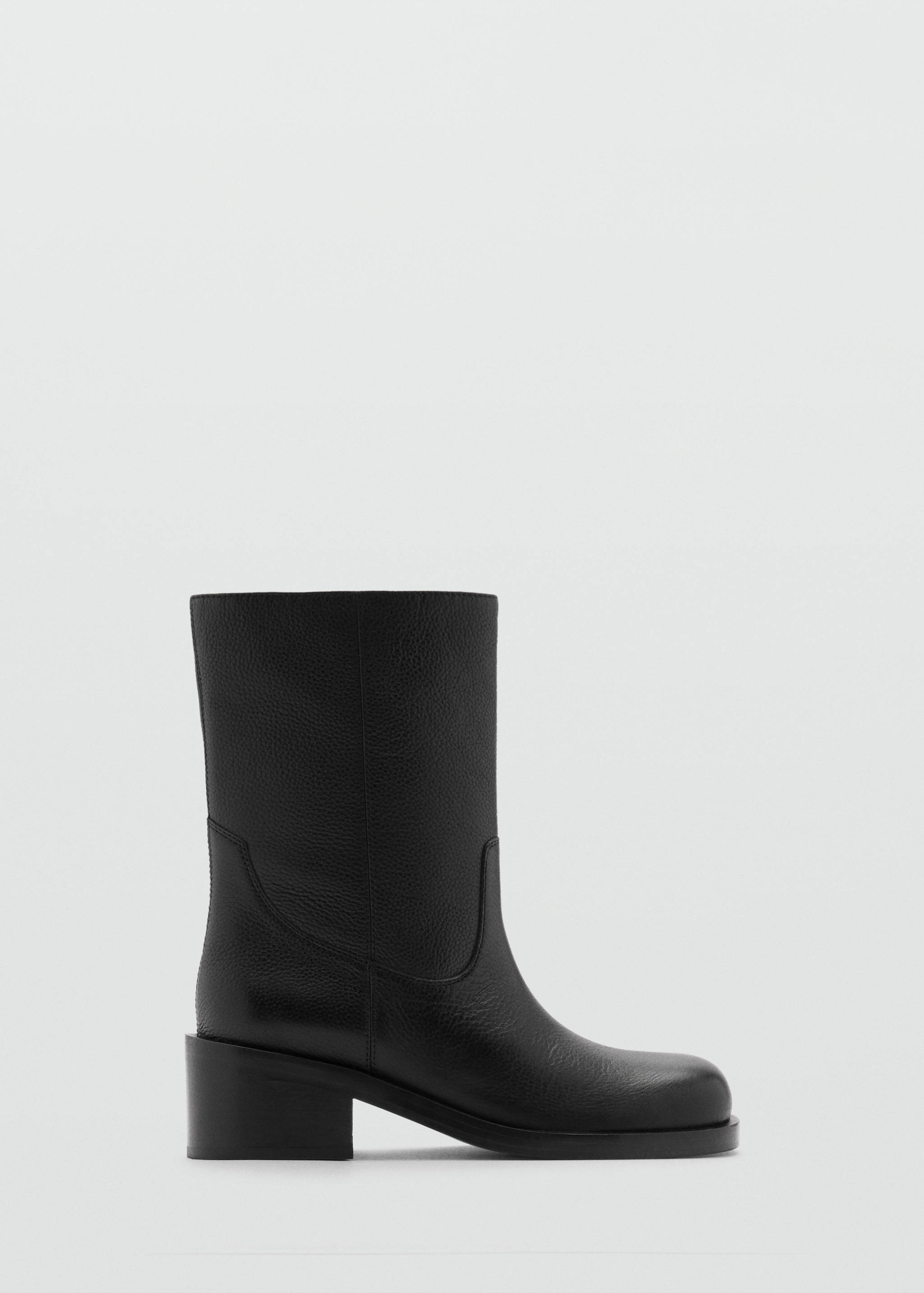 Squared toe leather ankle boots - Article without model