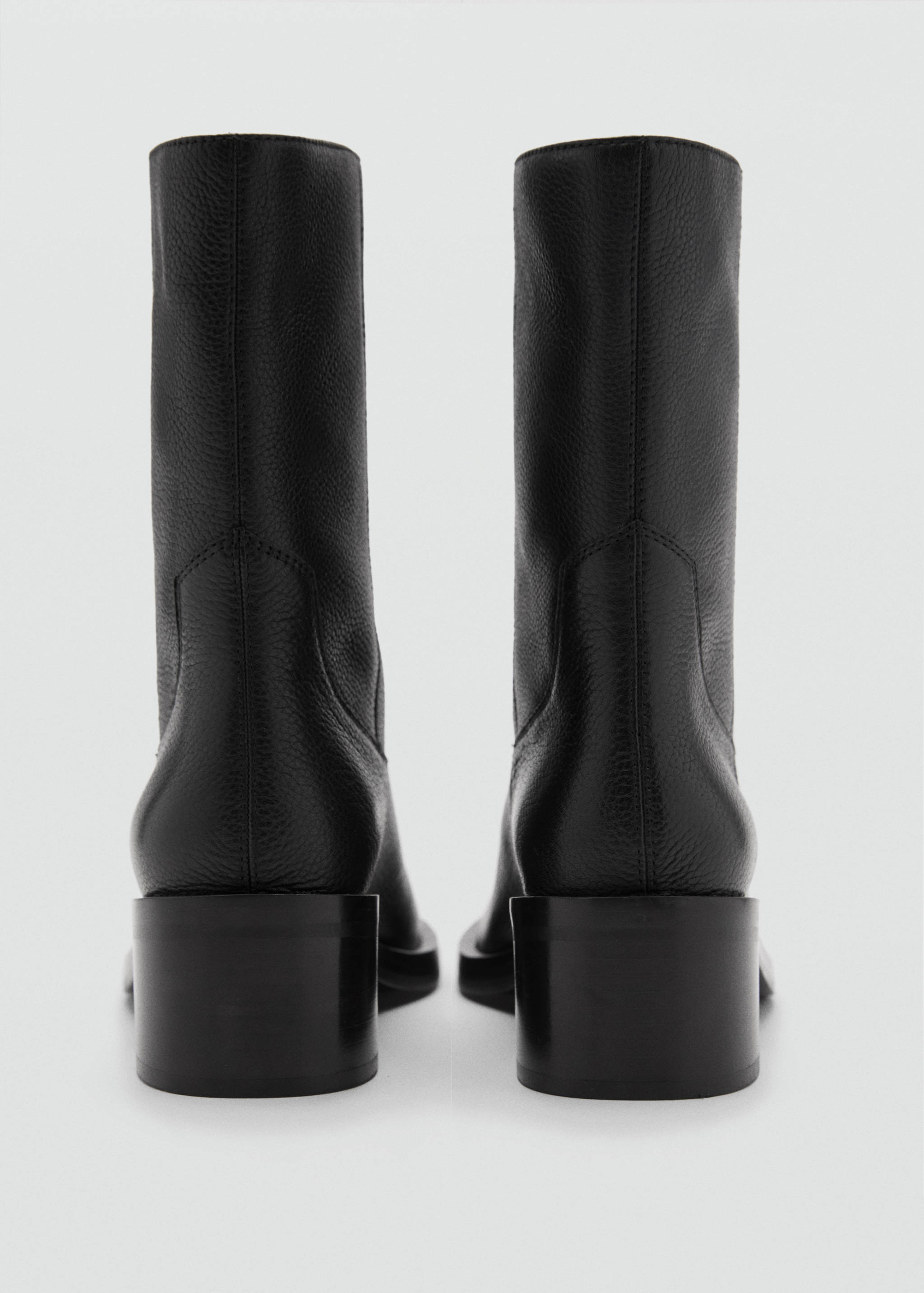 Squared toe leather ankle boots - Details of the article 1