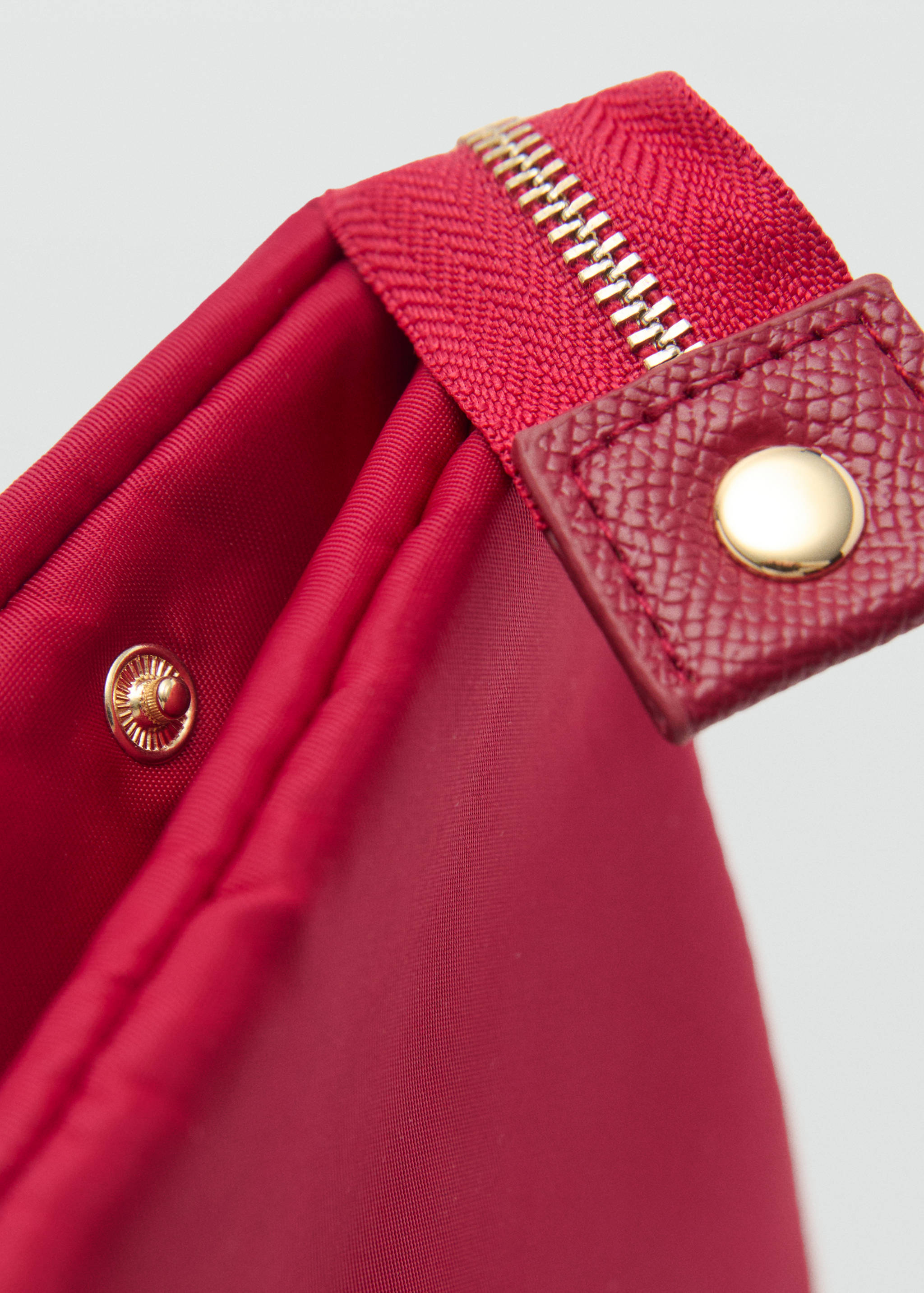 Nylon purse with zip - Details of the article 1