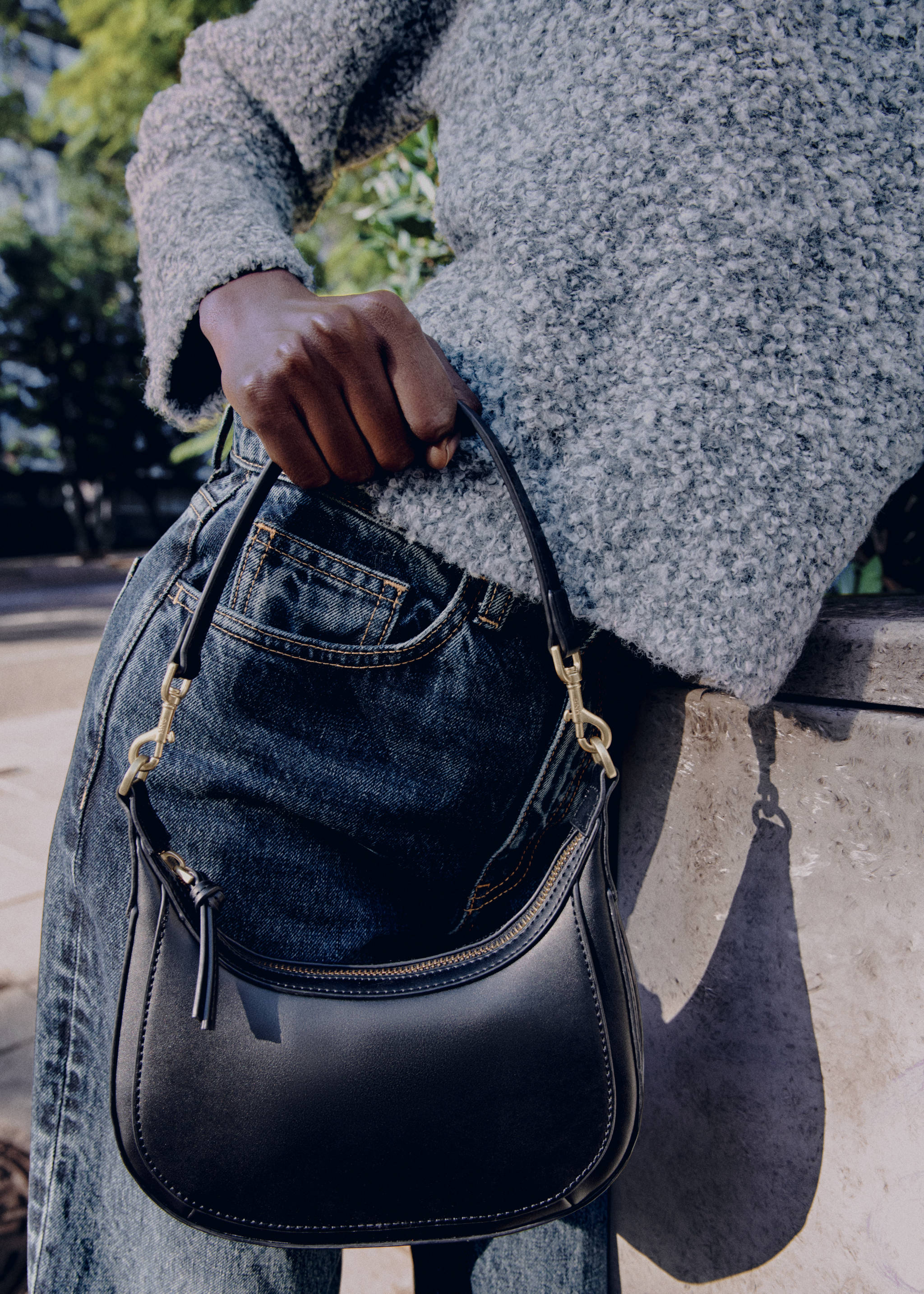 Bolso mini bandolera ovalado - Plano general