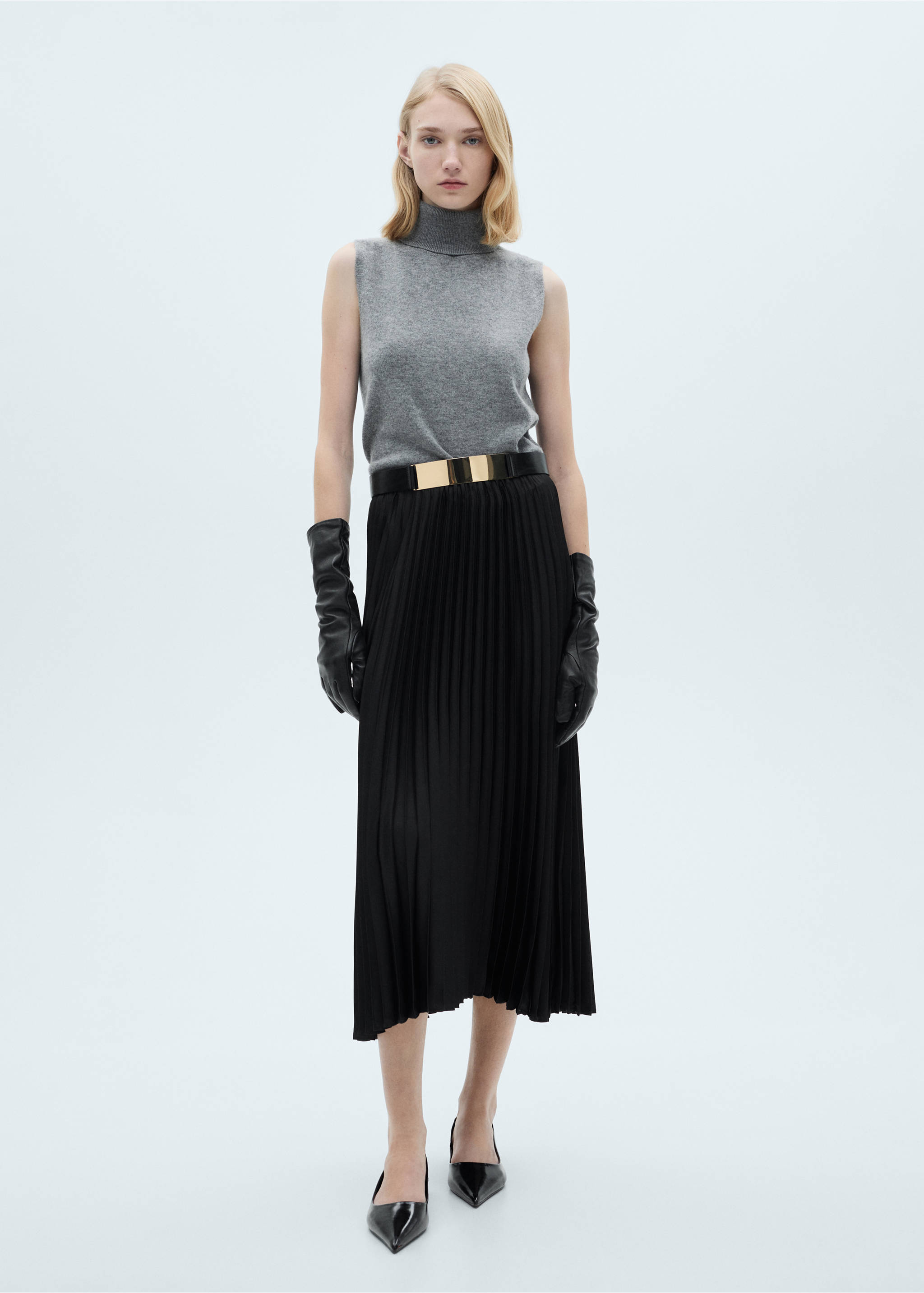 Straight pleated skirt - General plane, Black. Ref: 87060447-00.
