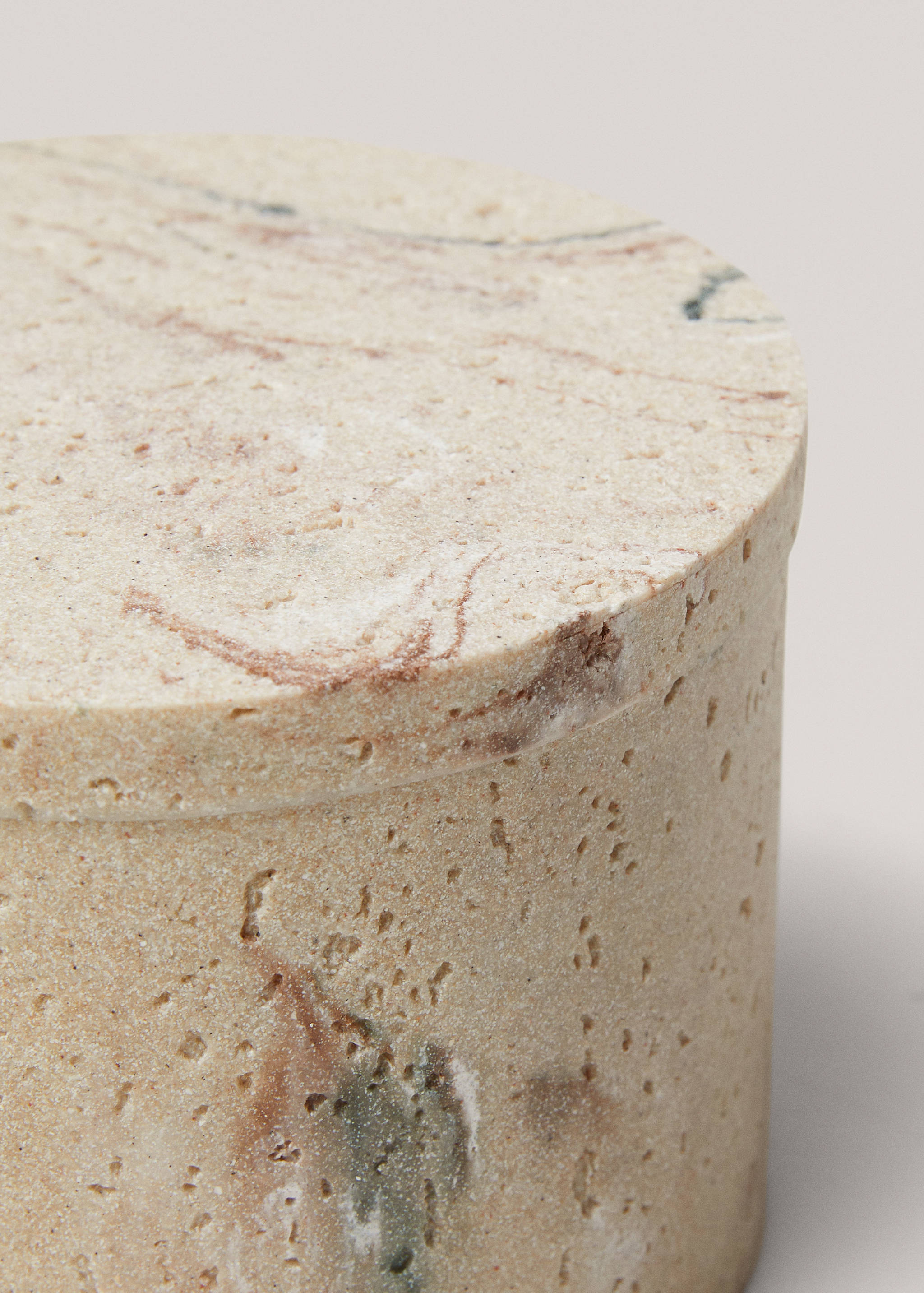 Medium marble-effect resin bottle - Details of the article 1