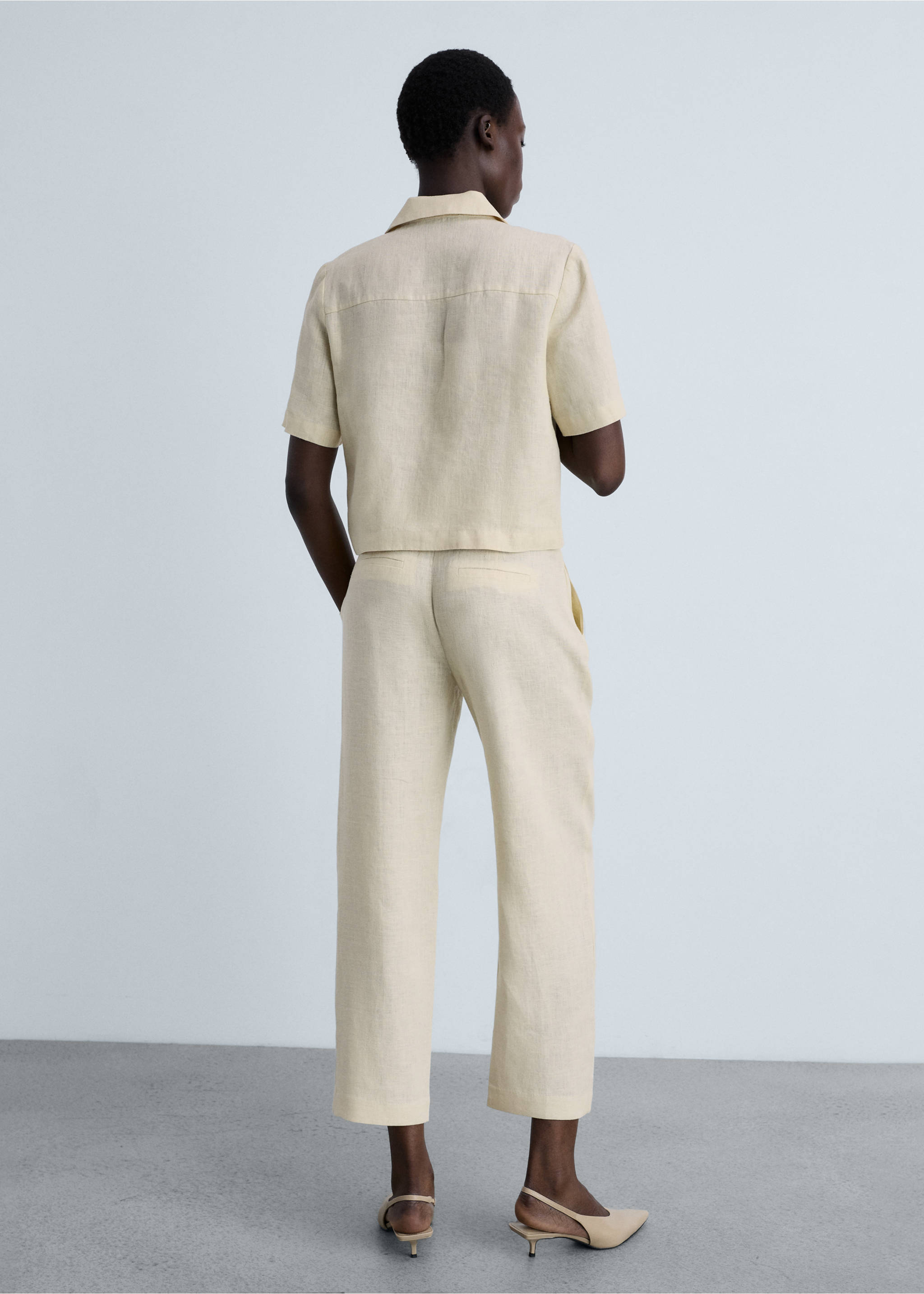 Pantalón recto lino - Reverso del artículo, Beige. Ref: 87060591-00.
