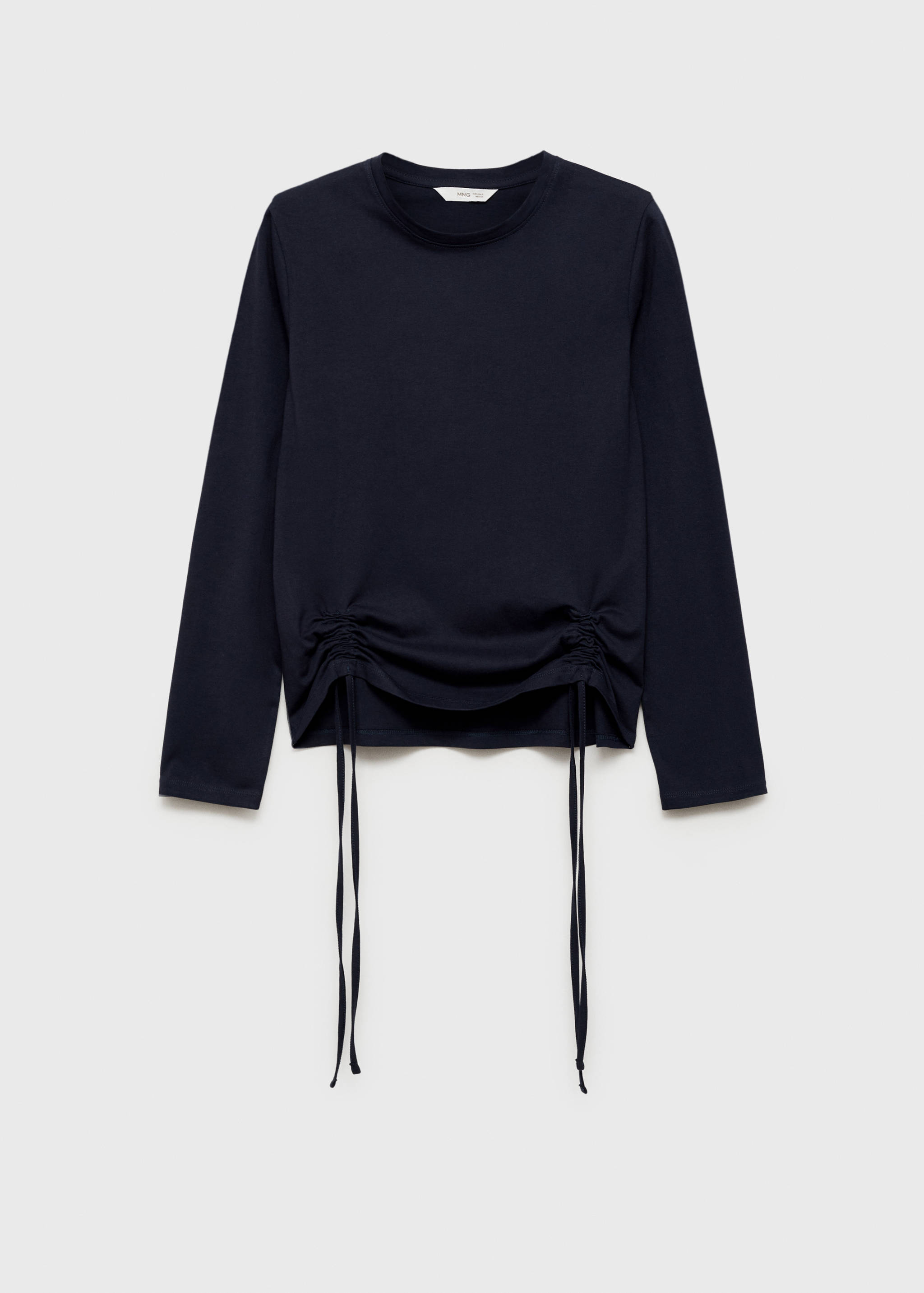 تي شيرت مزخرف بالزخارف - منتج دون نموذج