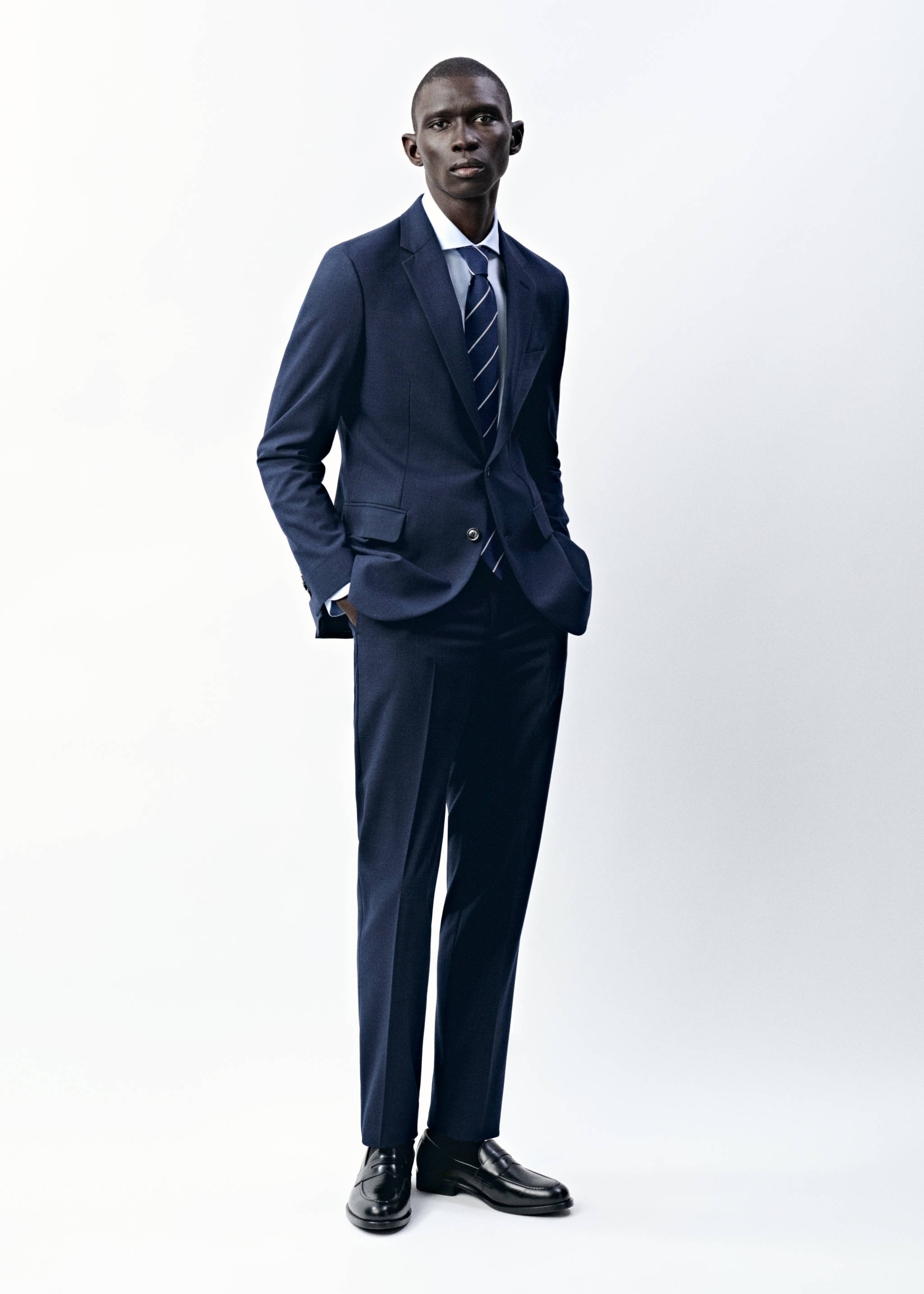 Milan slim fit kumaş pantolon - Ürün detayı 5, Lacivert. Ref: 87060602-00.