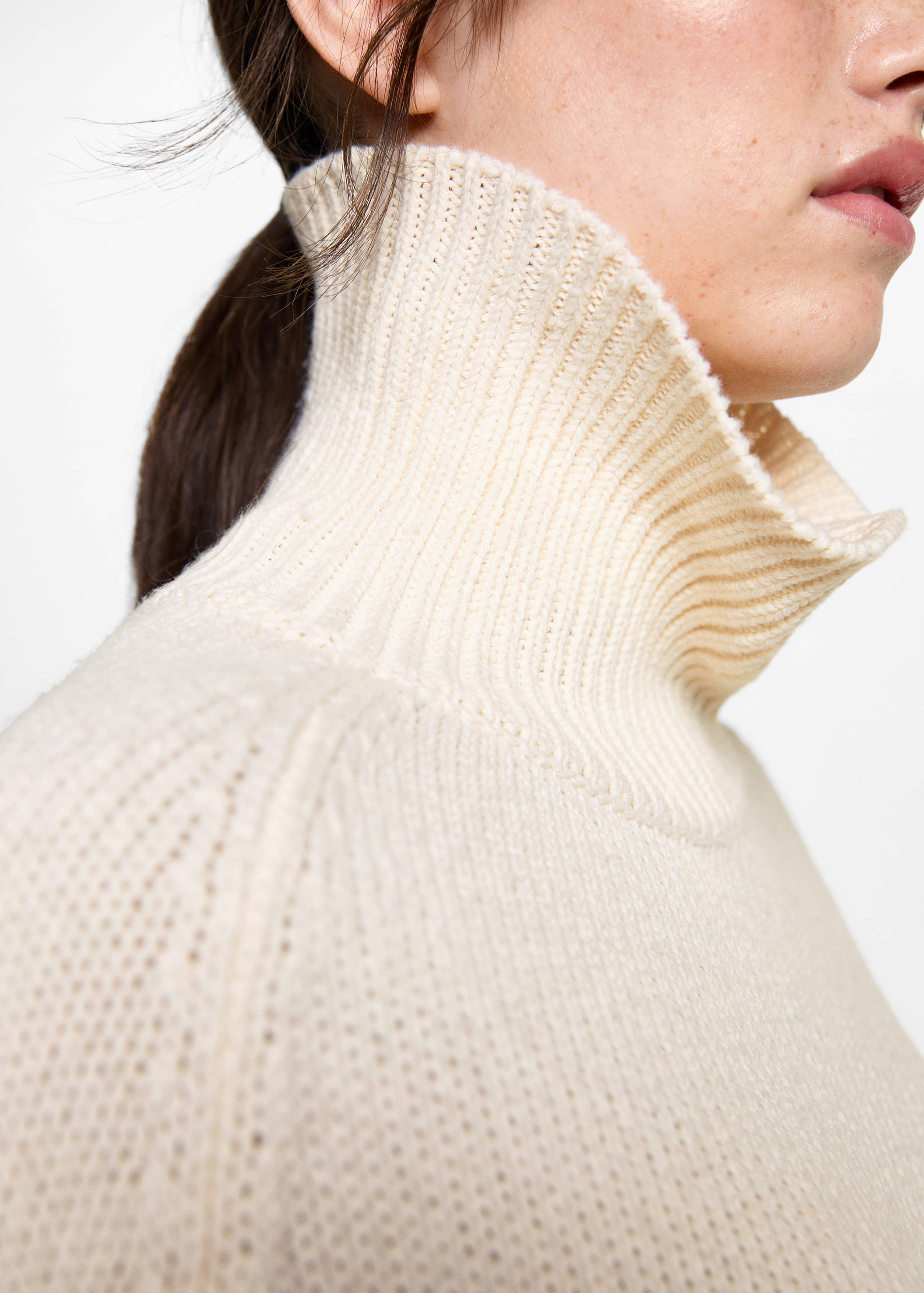 Knit poncho - Details of the article 6