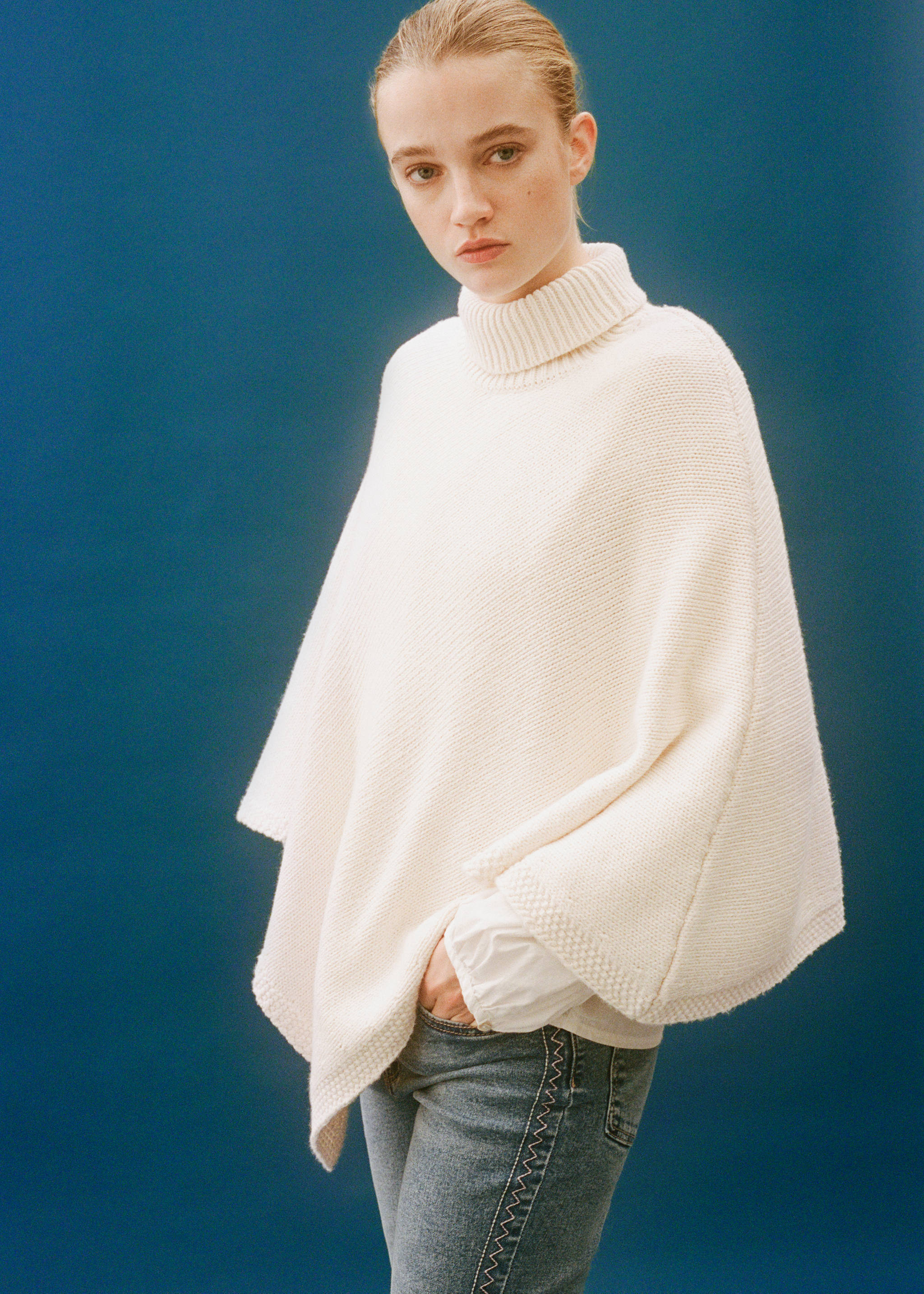 Knit poncho - Details of the article 5