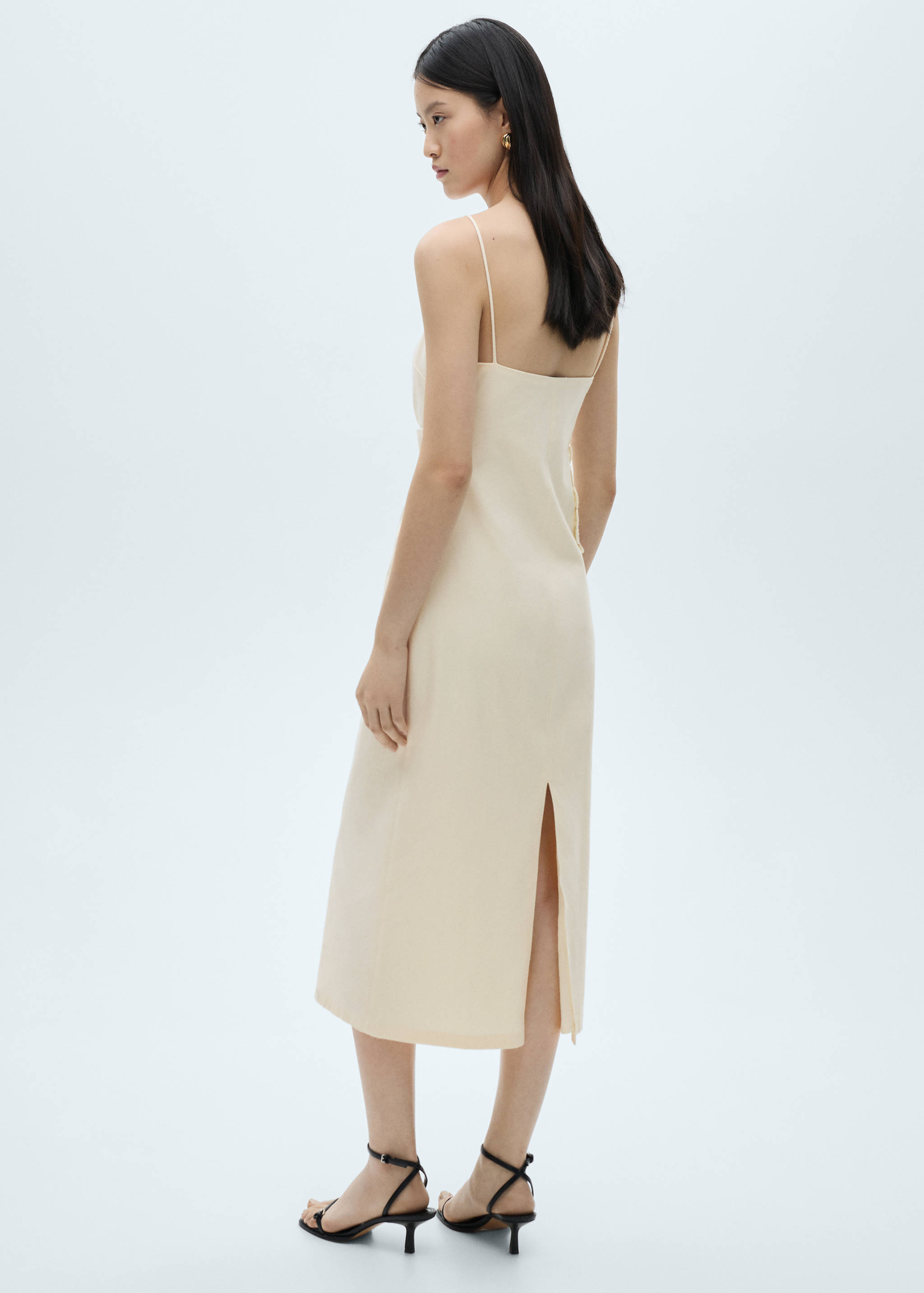 Linen blend dress with openwork flowers - Reverse of the article
