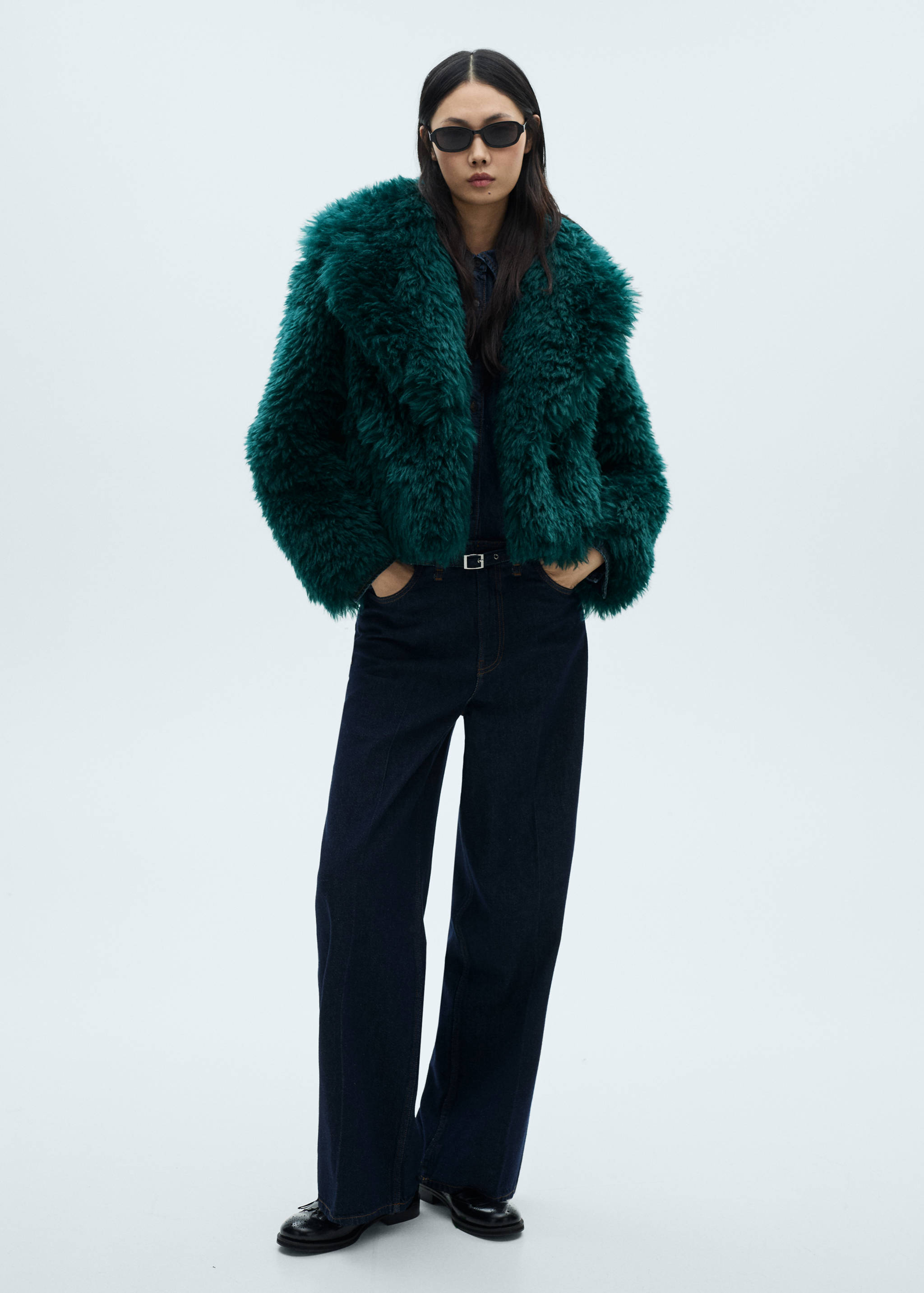 Faux-fur coat with lapels - General plane