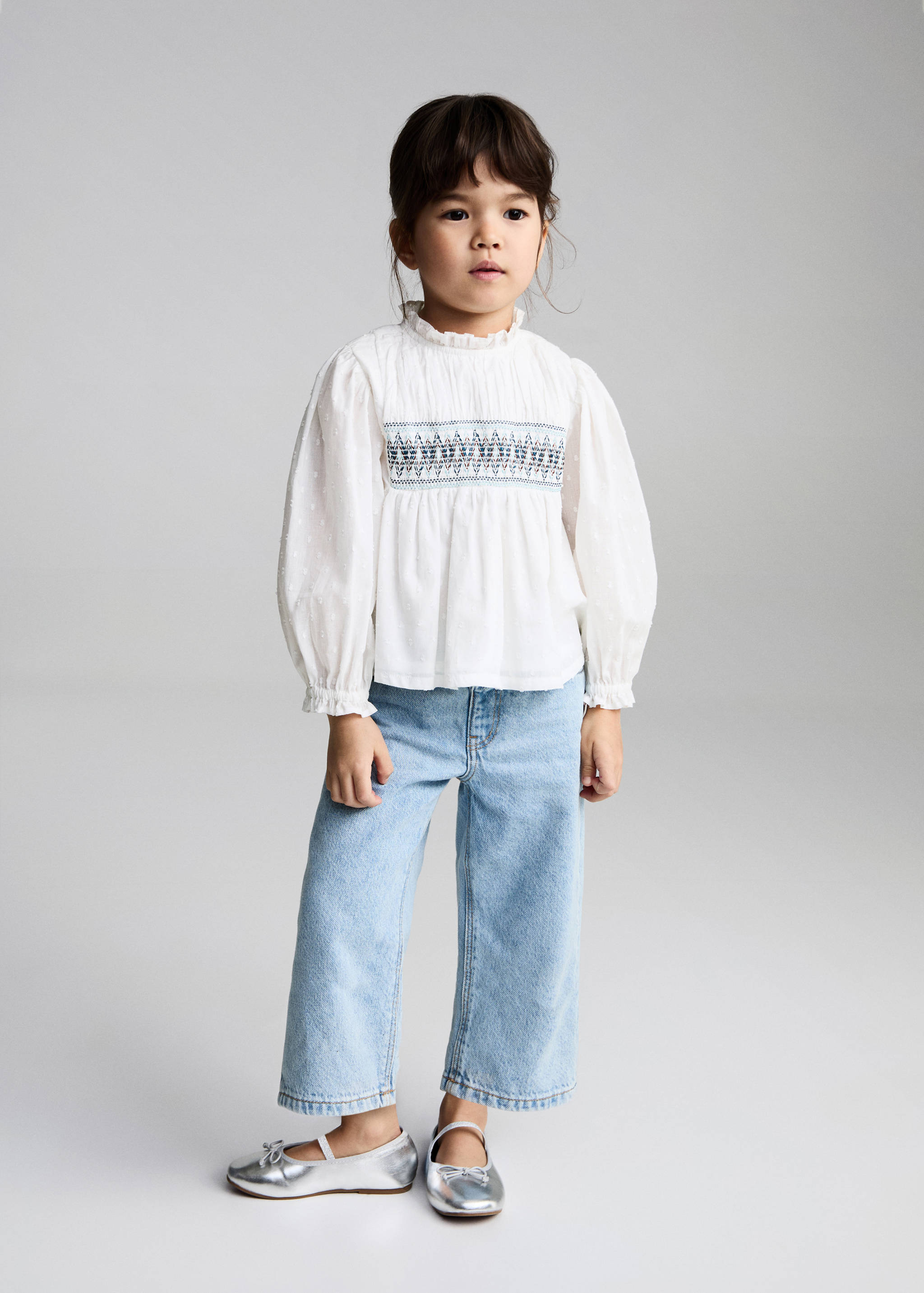 Embroidered cotton blouse - General plane