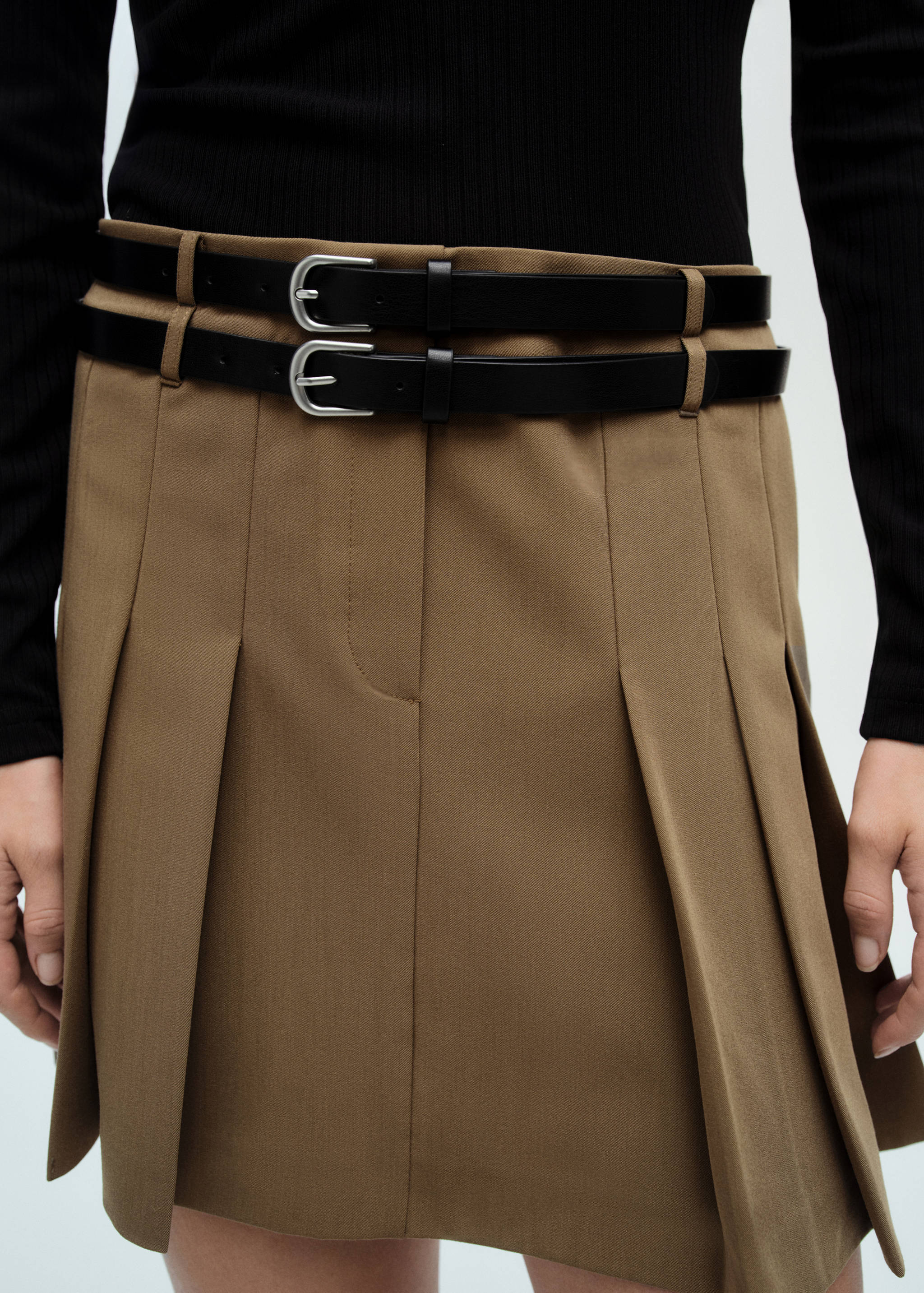 Dress with pleats and belt - Medium plane