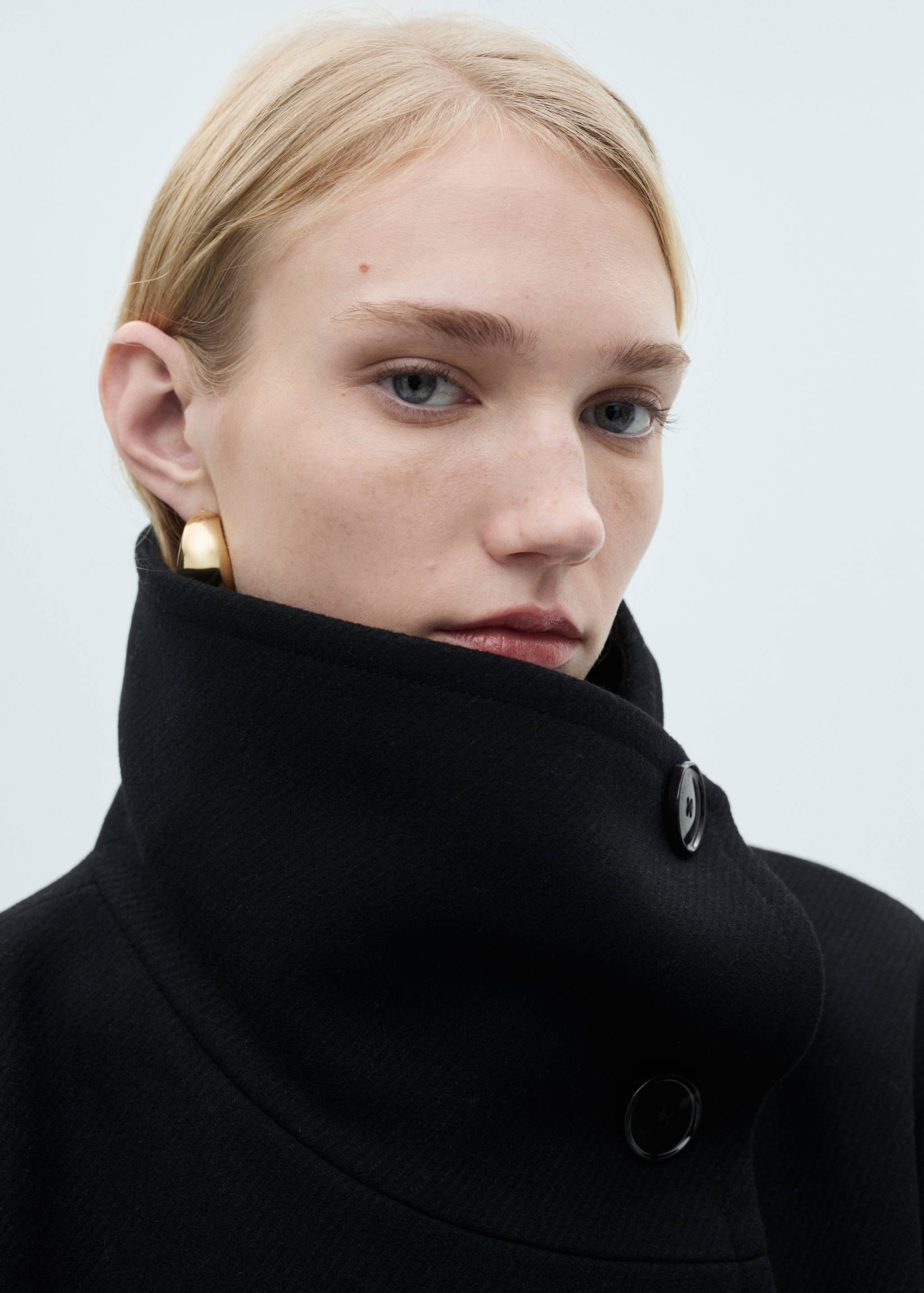 Mantel wol midi dengan kerah balut - Rincian barang 1