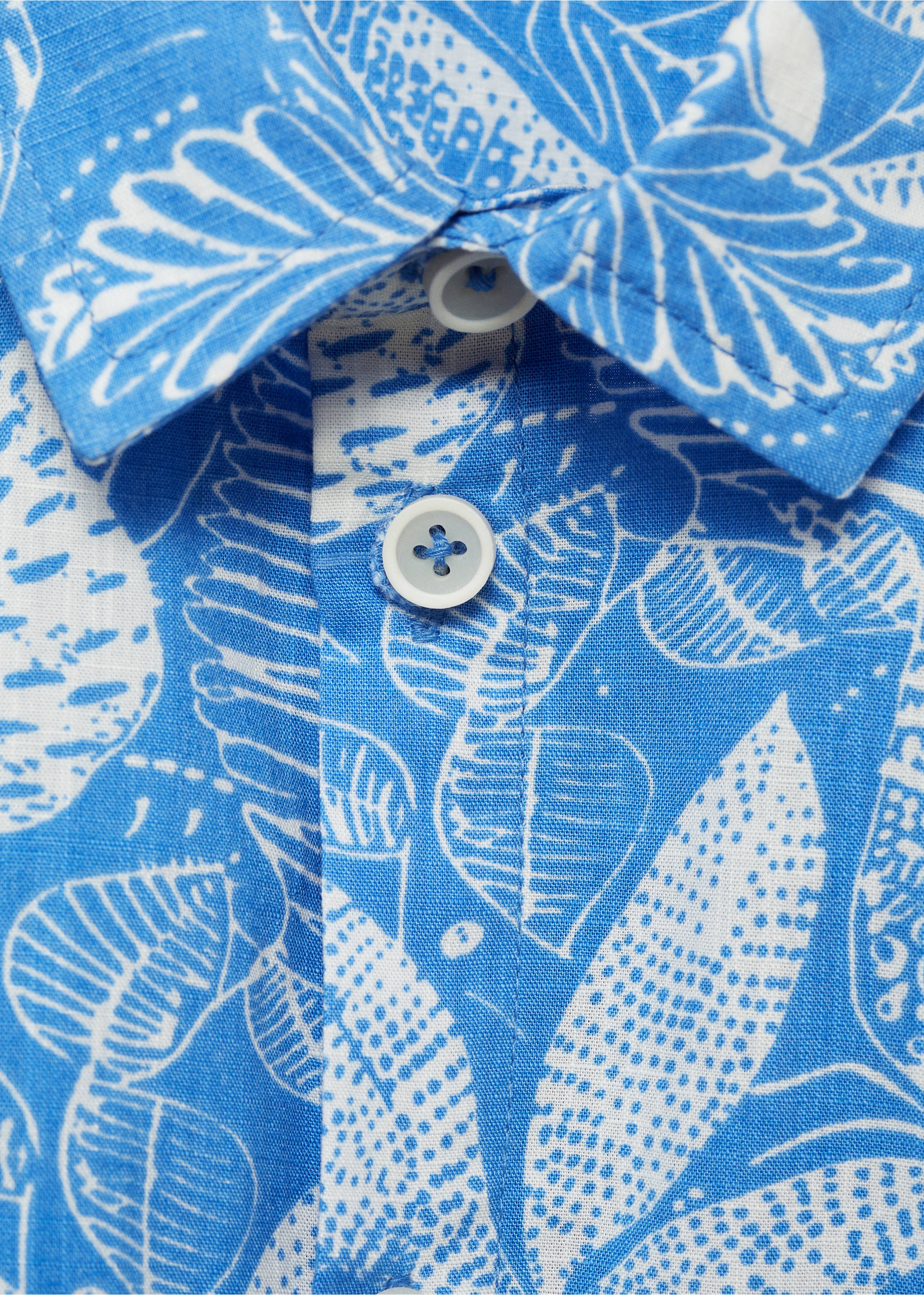 Camisa estampada hawaiana - Detalle del artículo 8, Azul eléctrico. Ref: 87060641-00.