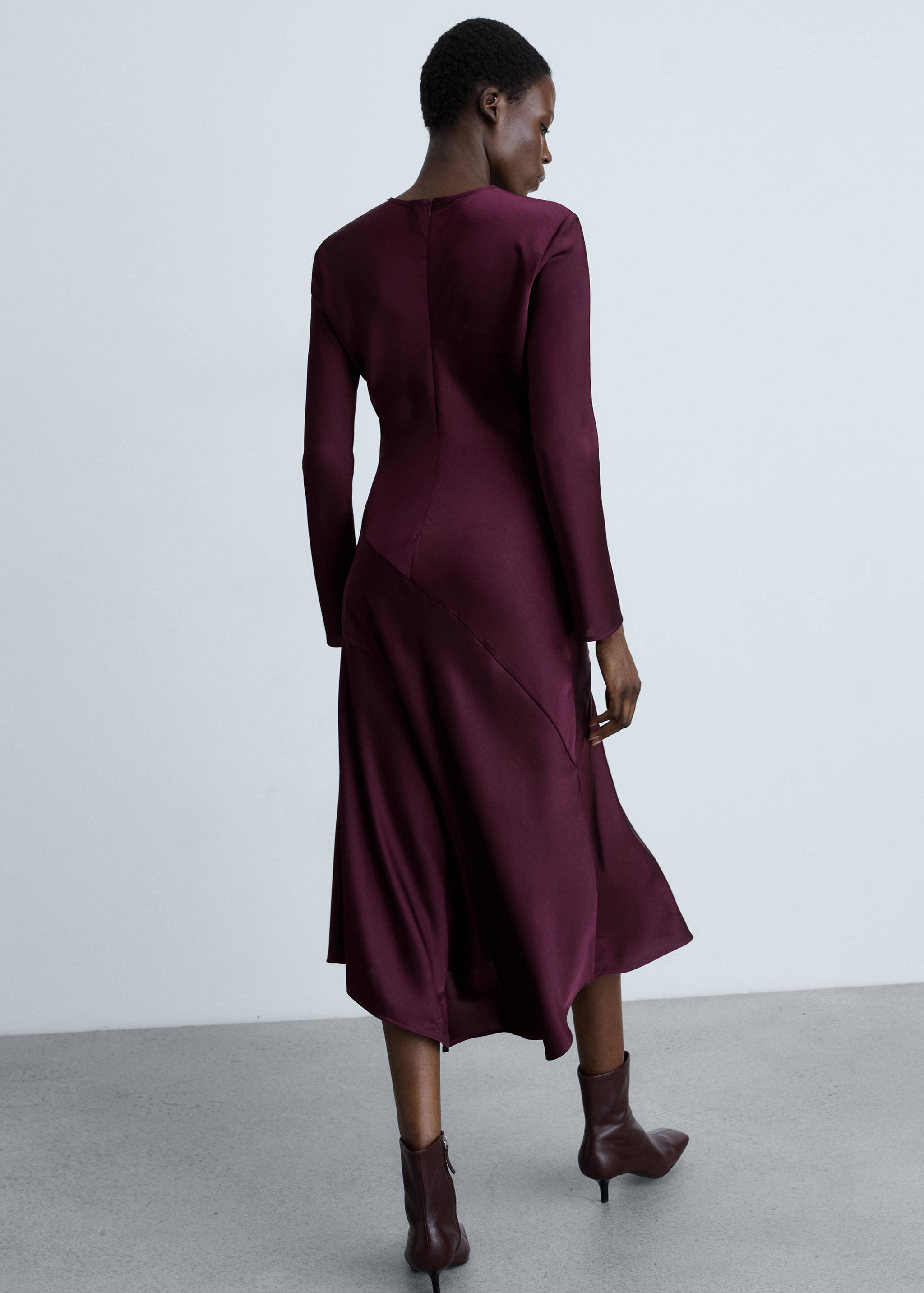 Satin dress with seam detail - Reverse of the article