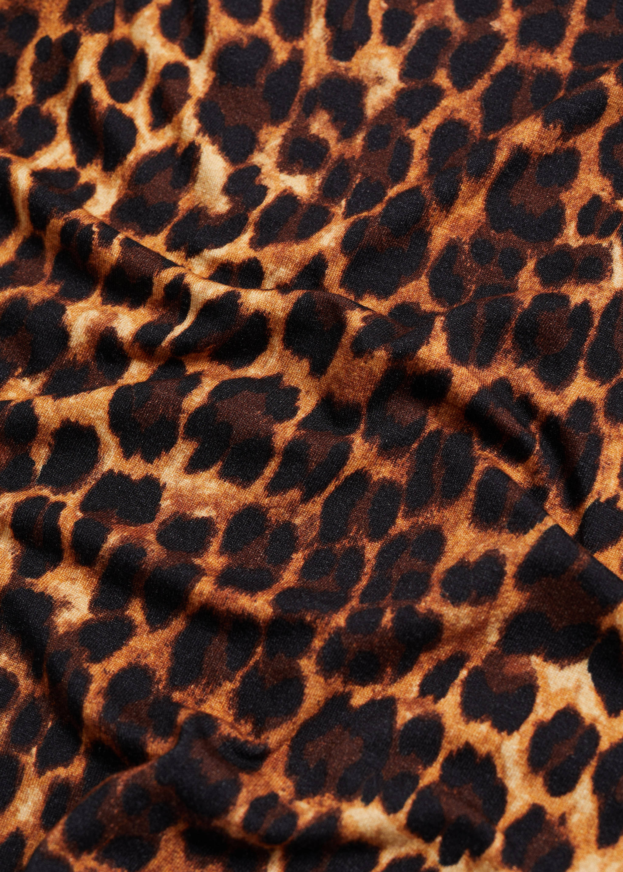 T-Shirt mit asymmetrischem Kragen und Animal Print - Detail des Artikels 8