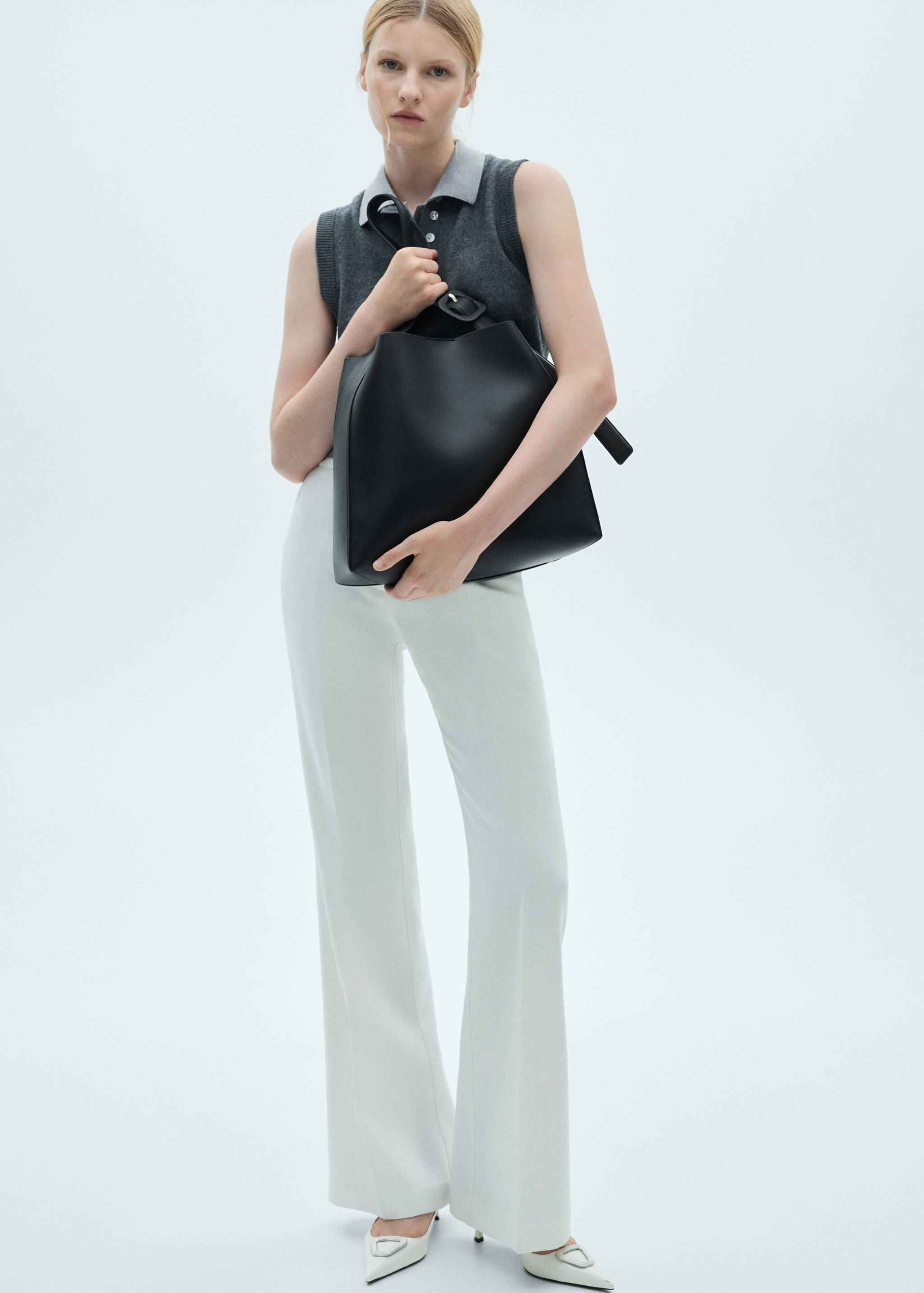 Shopper bag with buckle - Details of the article 9