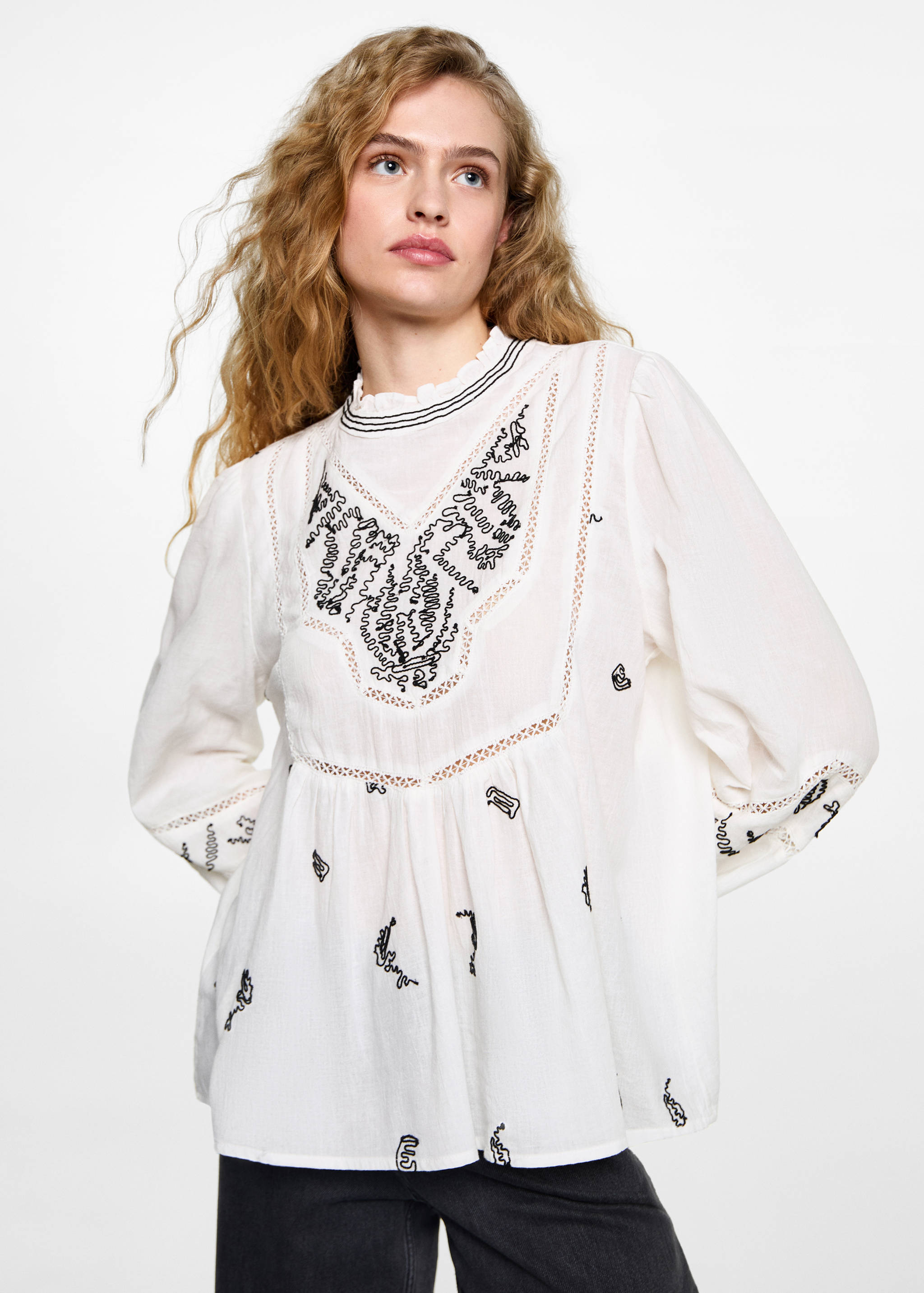 Cotton embroidered blouse - Medium plane