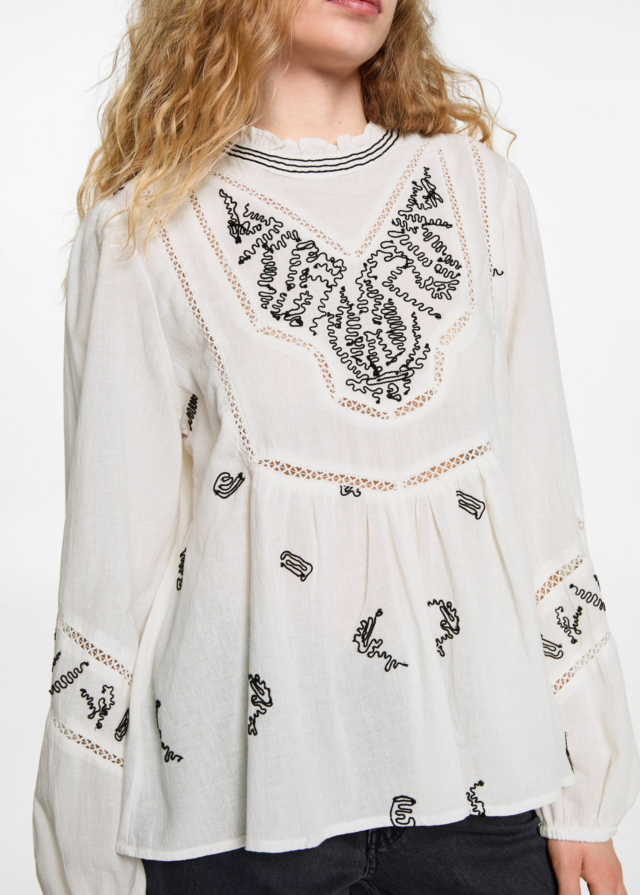 Cotton embroidered blouse - Details of the article 6