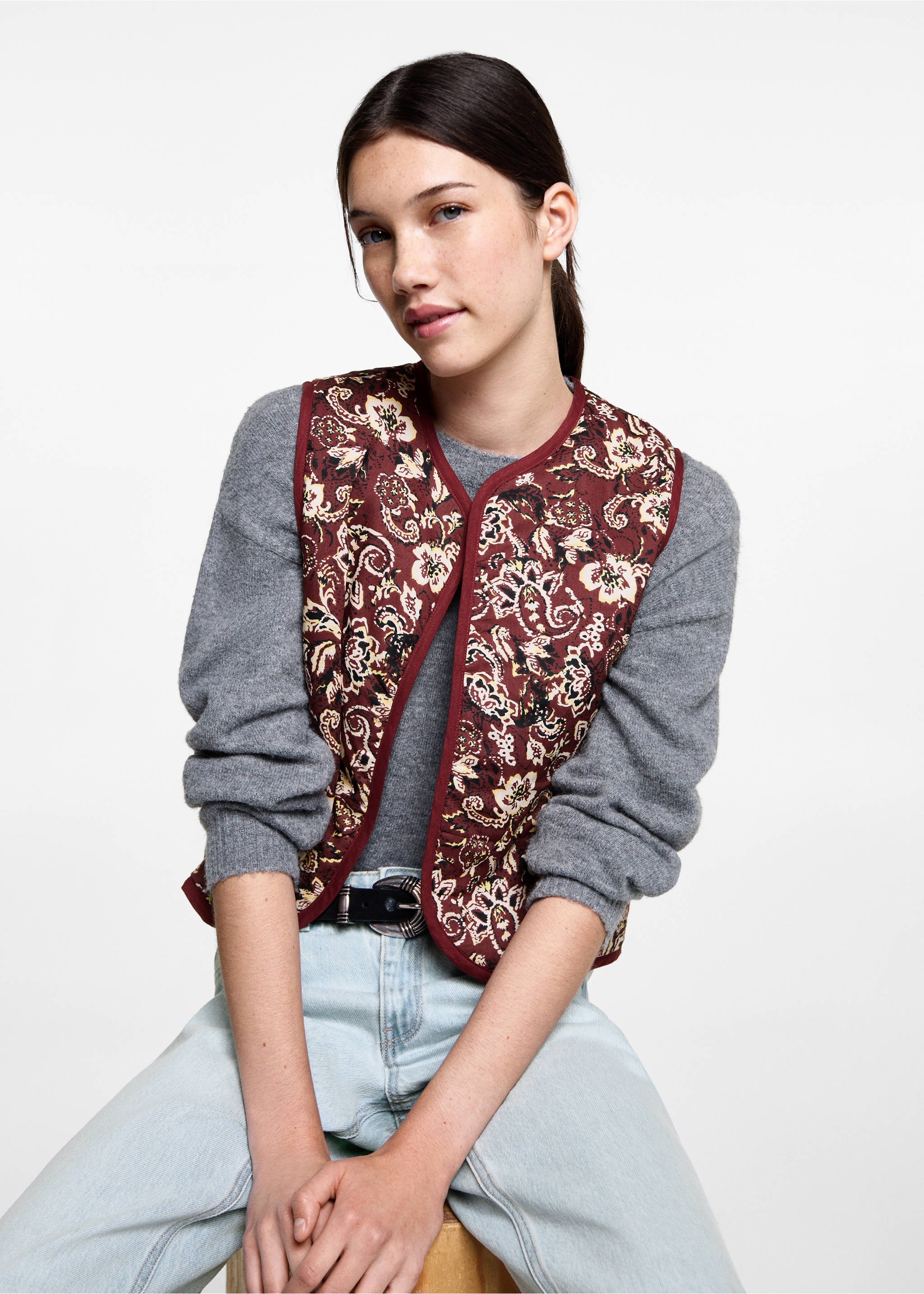 Cropped printed vest - Details of the article 2, Maroon. Ref: 87061513-00.