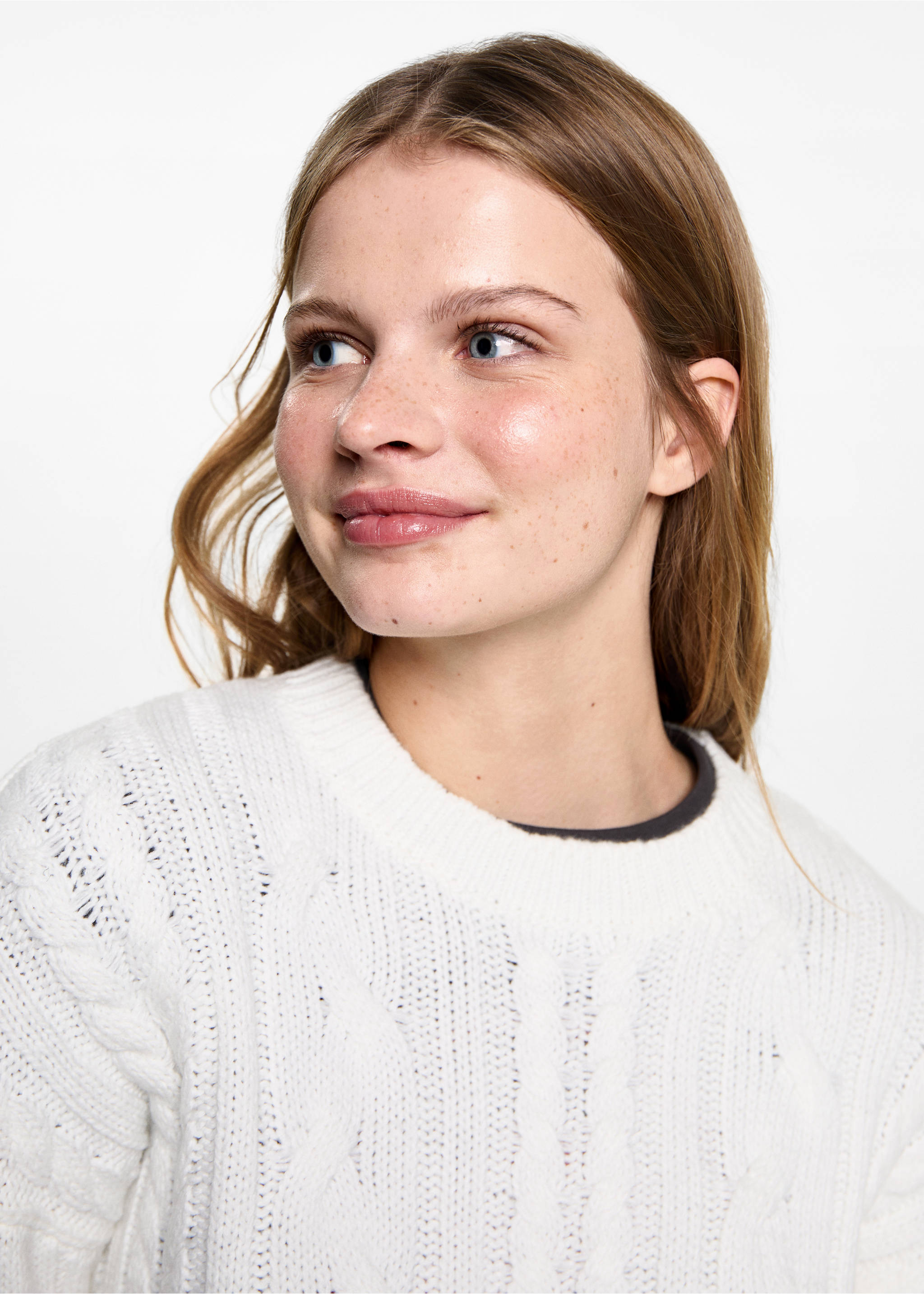 Cable-knit sweater - Details of the article 1, Off White. Ref: 87061514-00.