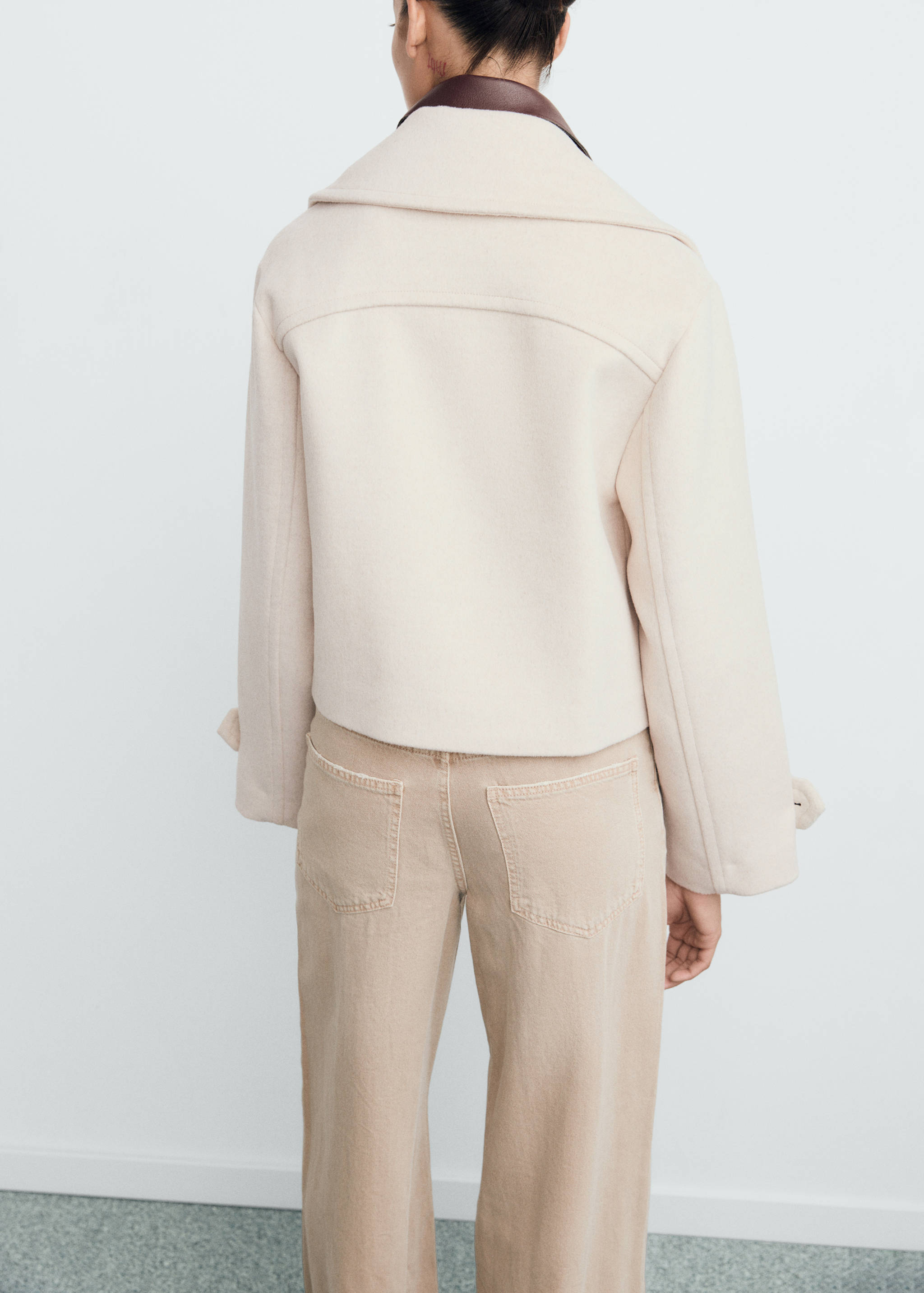 Wool-blend jacket with maxi lapels - Reverse of the article