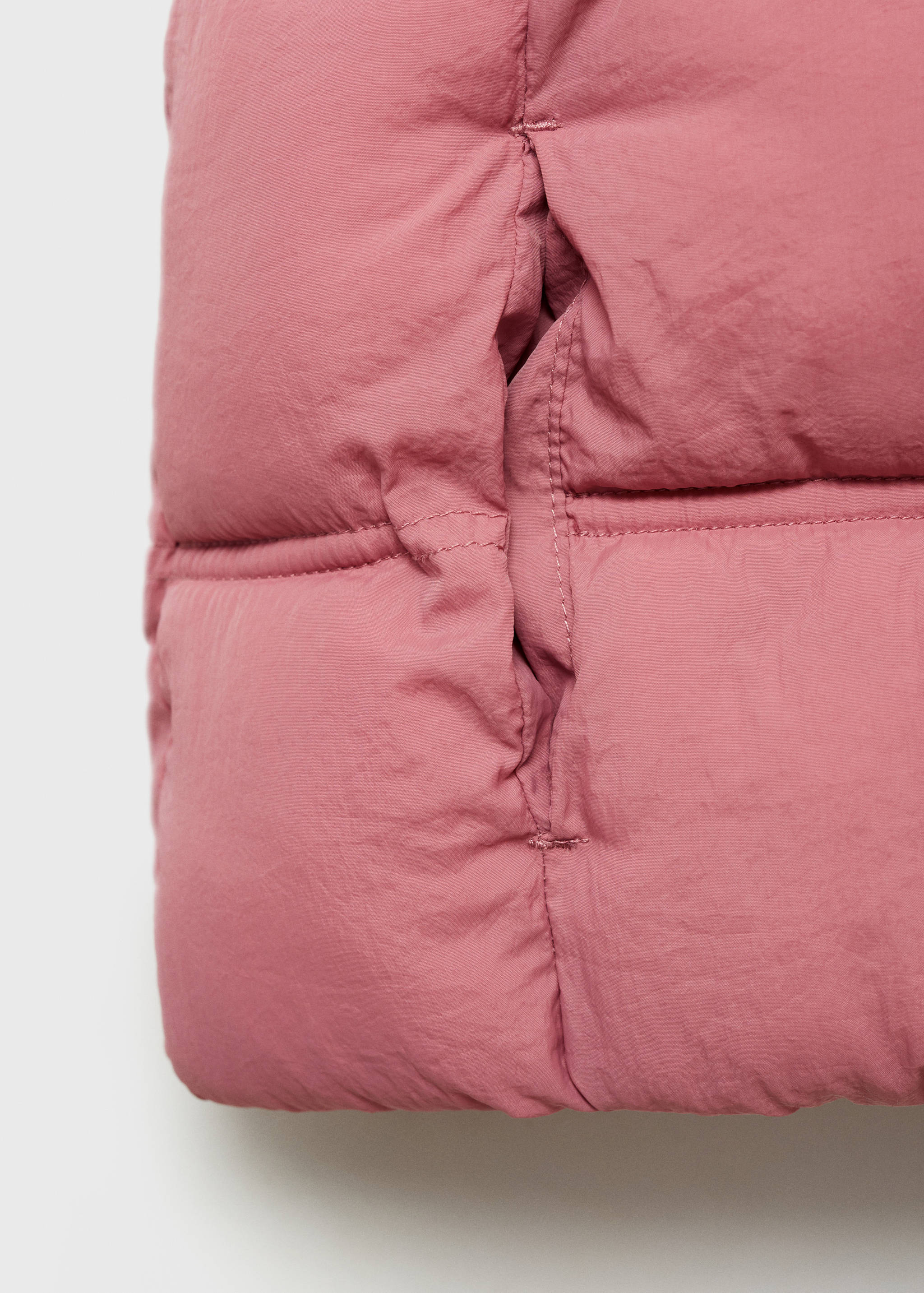 Gilet matelassé à capuche - Détail de l'article 8