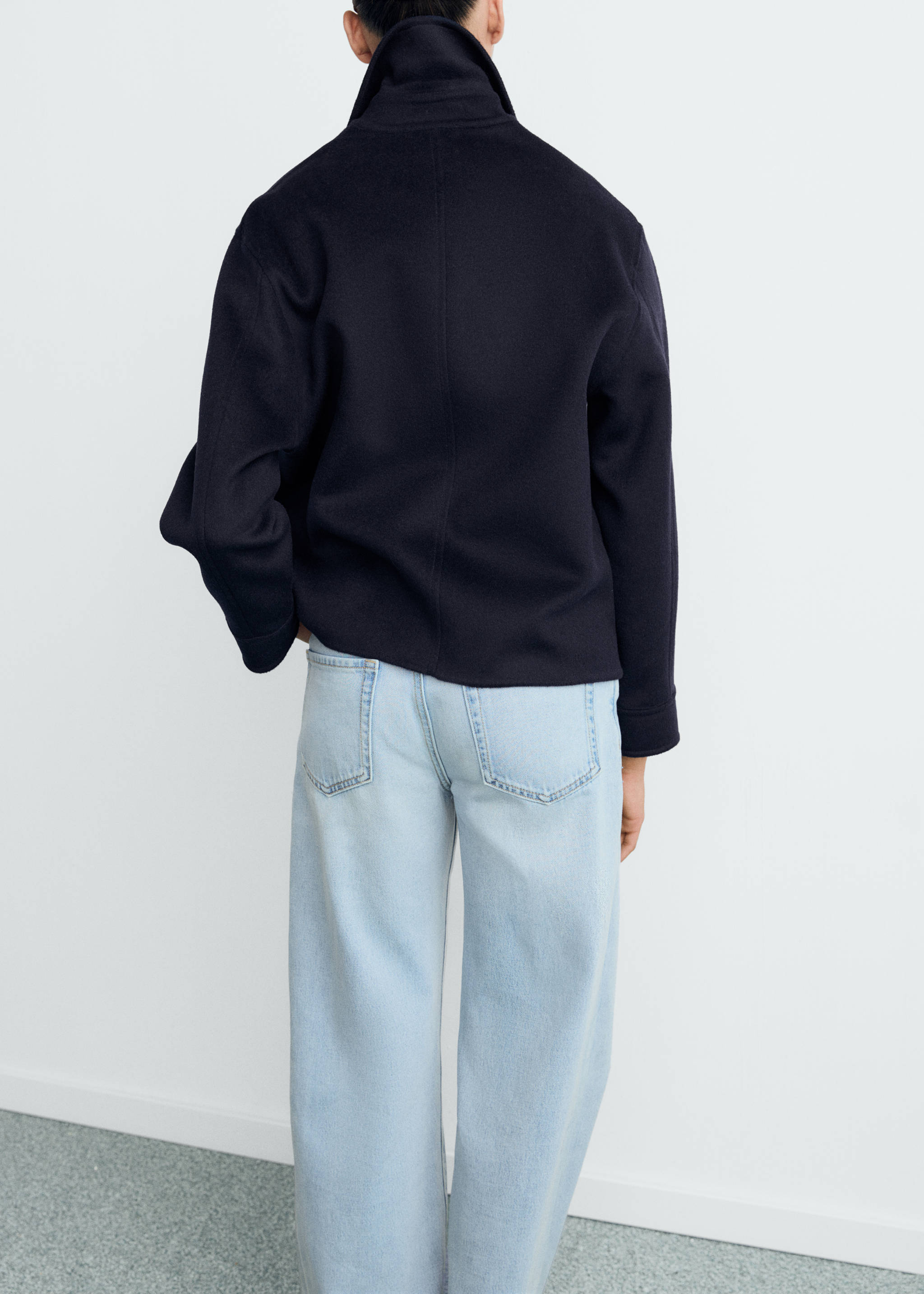 Wool jacket with pockets - Reverse of the article