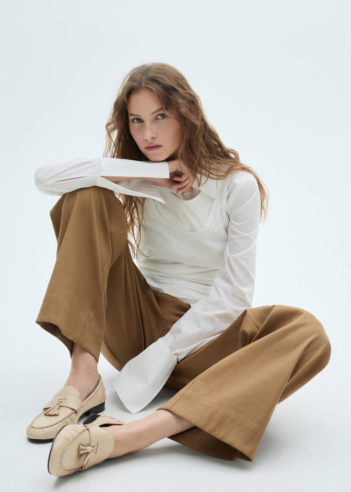 Leather moccasins with tassels — Beige