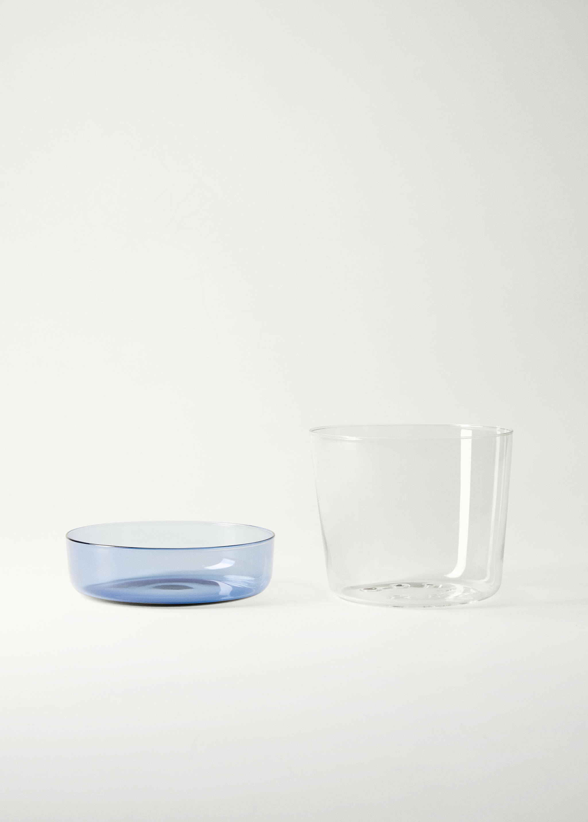 Two-tone borosilicate flower plot - Details of the article 3