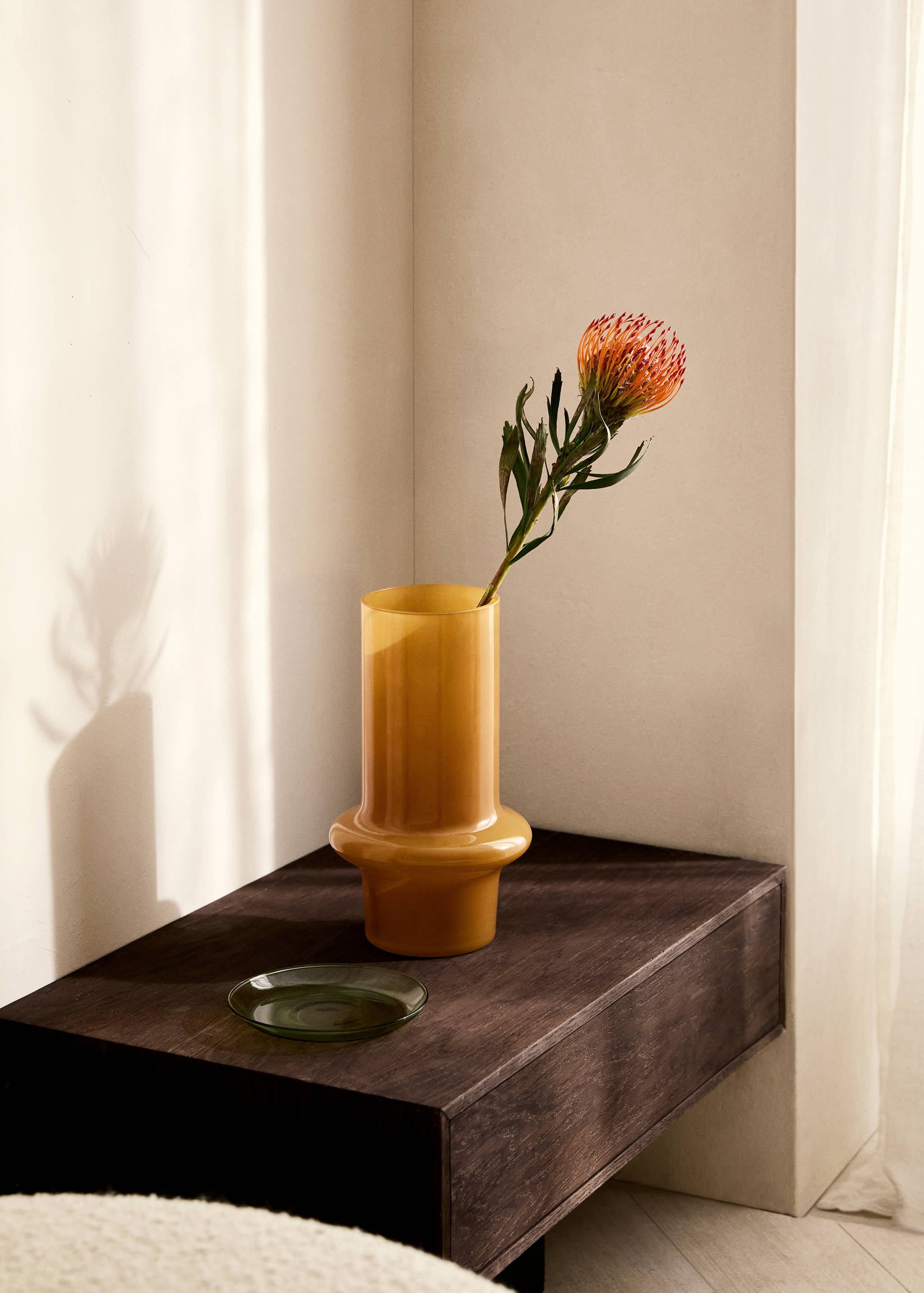 Cylindrical glass vase - General plane