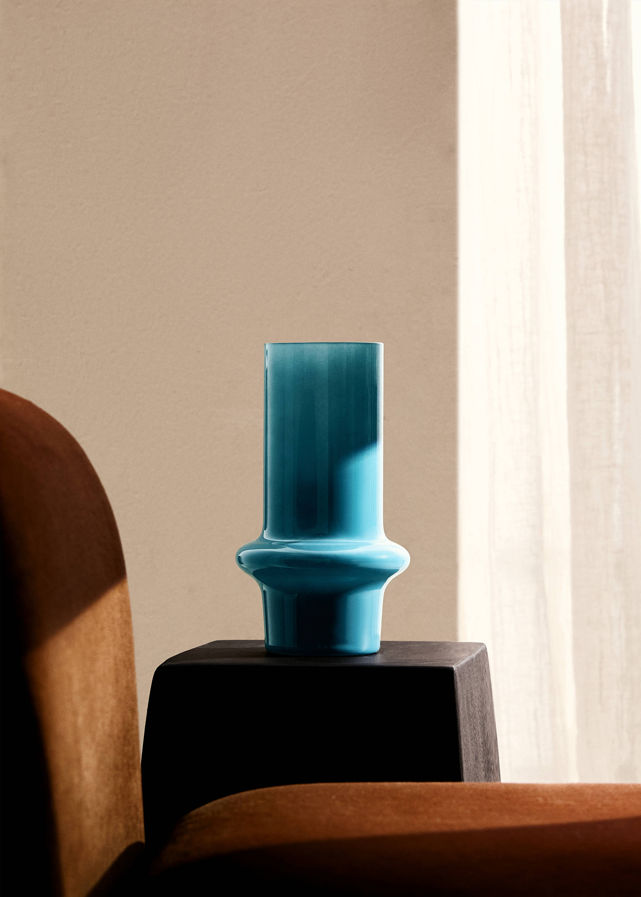 Cylindrical glass vase - General plane